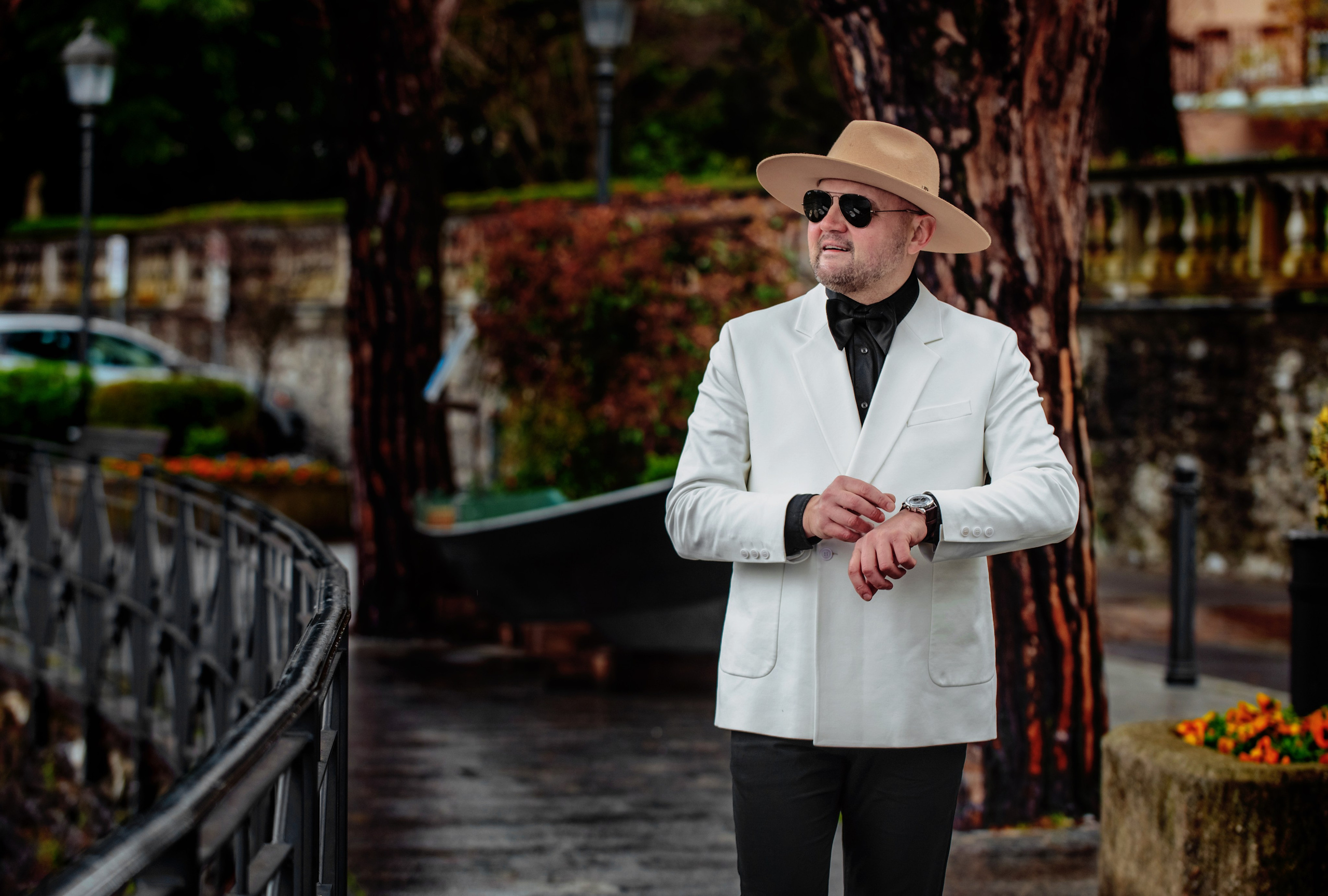 Como Evghenii. Wedding photographer from Moldova Alexey Chipchiu