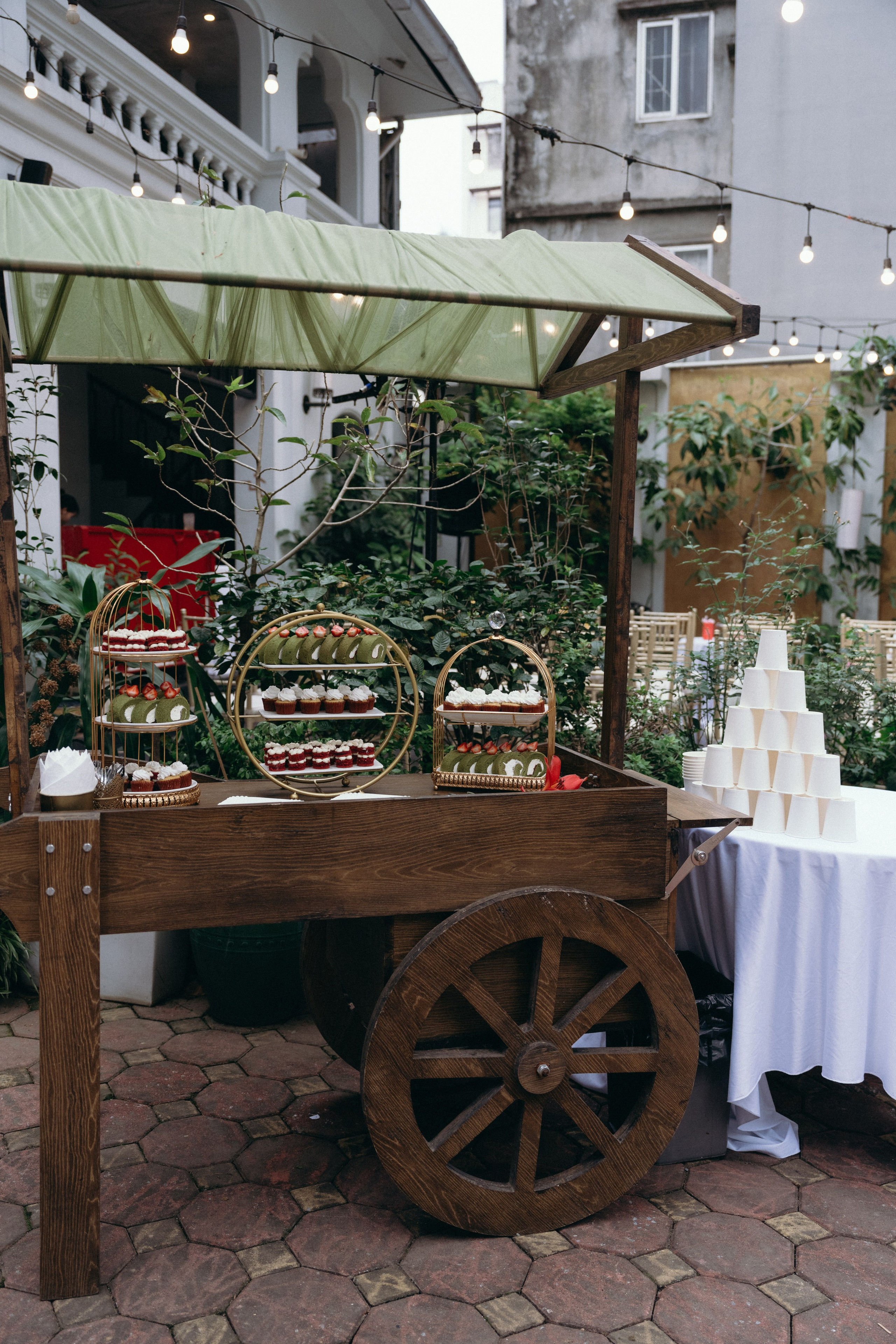 Quan + HienAnh | Photojournalism. BenColor Studio