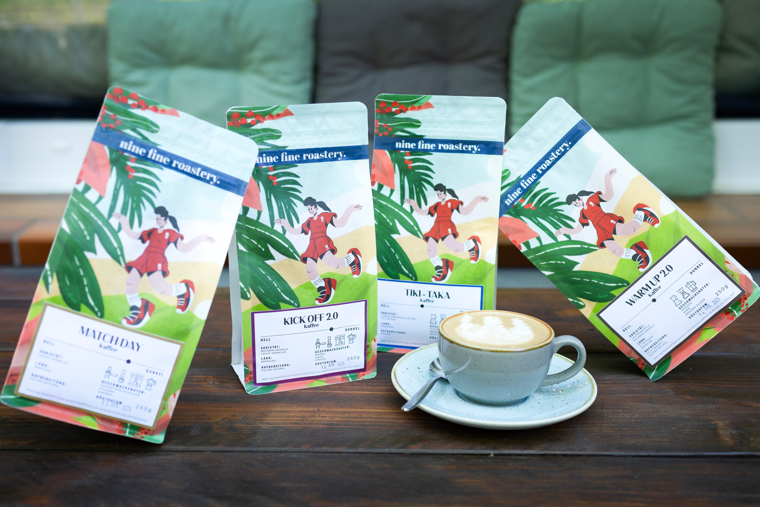 Cafe. Photographer in Munich