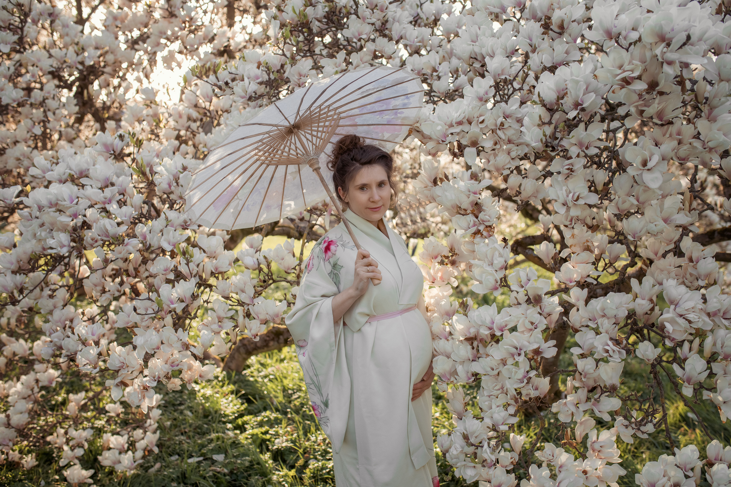 Babybauch. Fotograf für Hochzeits- und Familienfotos in Buchen (Odenwald) Mosbach