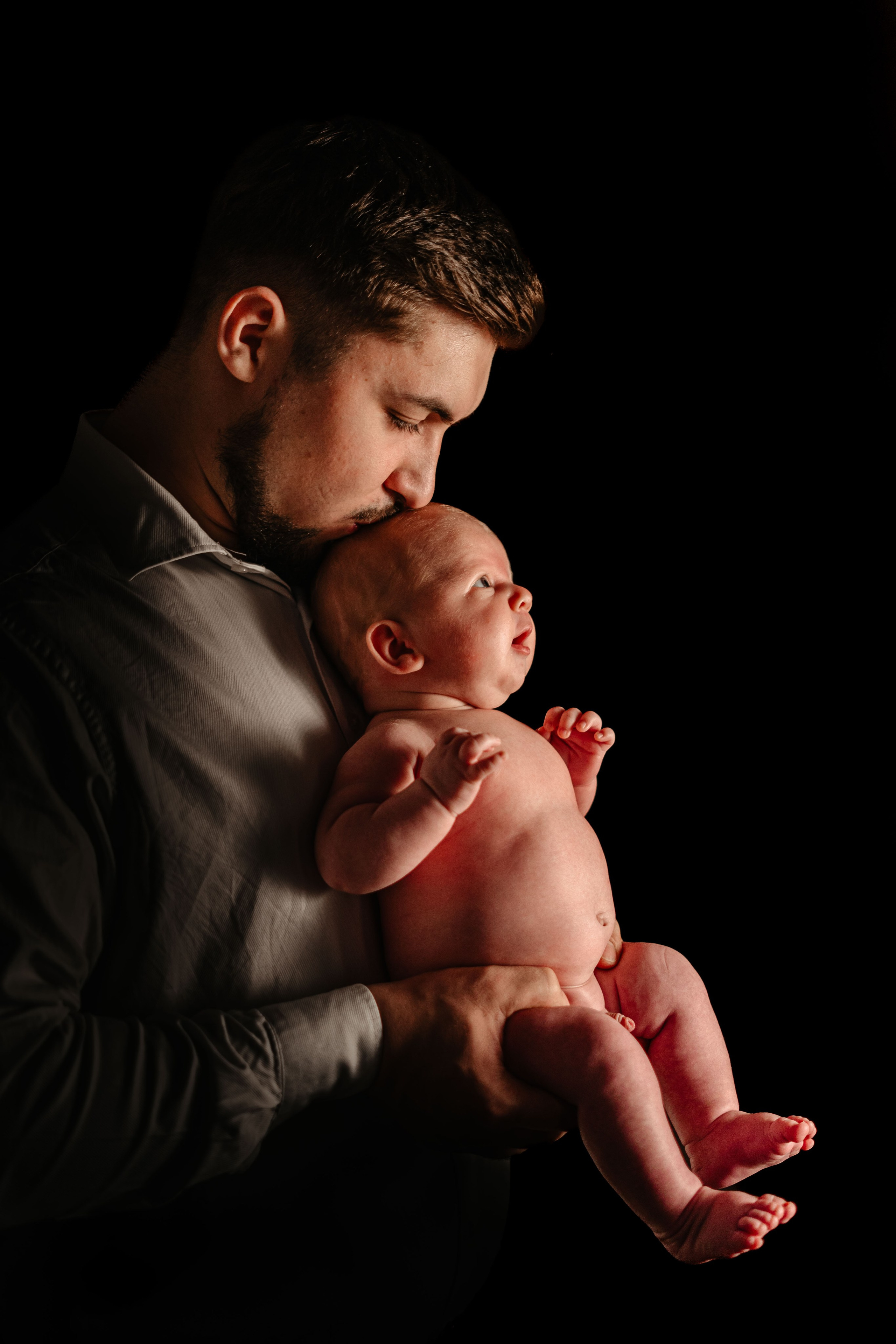 Newborn Family Shooting. Foto-Video Nunta Iasi, Suceava, Bucuresti / Disponibilitate 2025 — 2026 — 2027