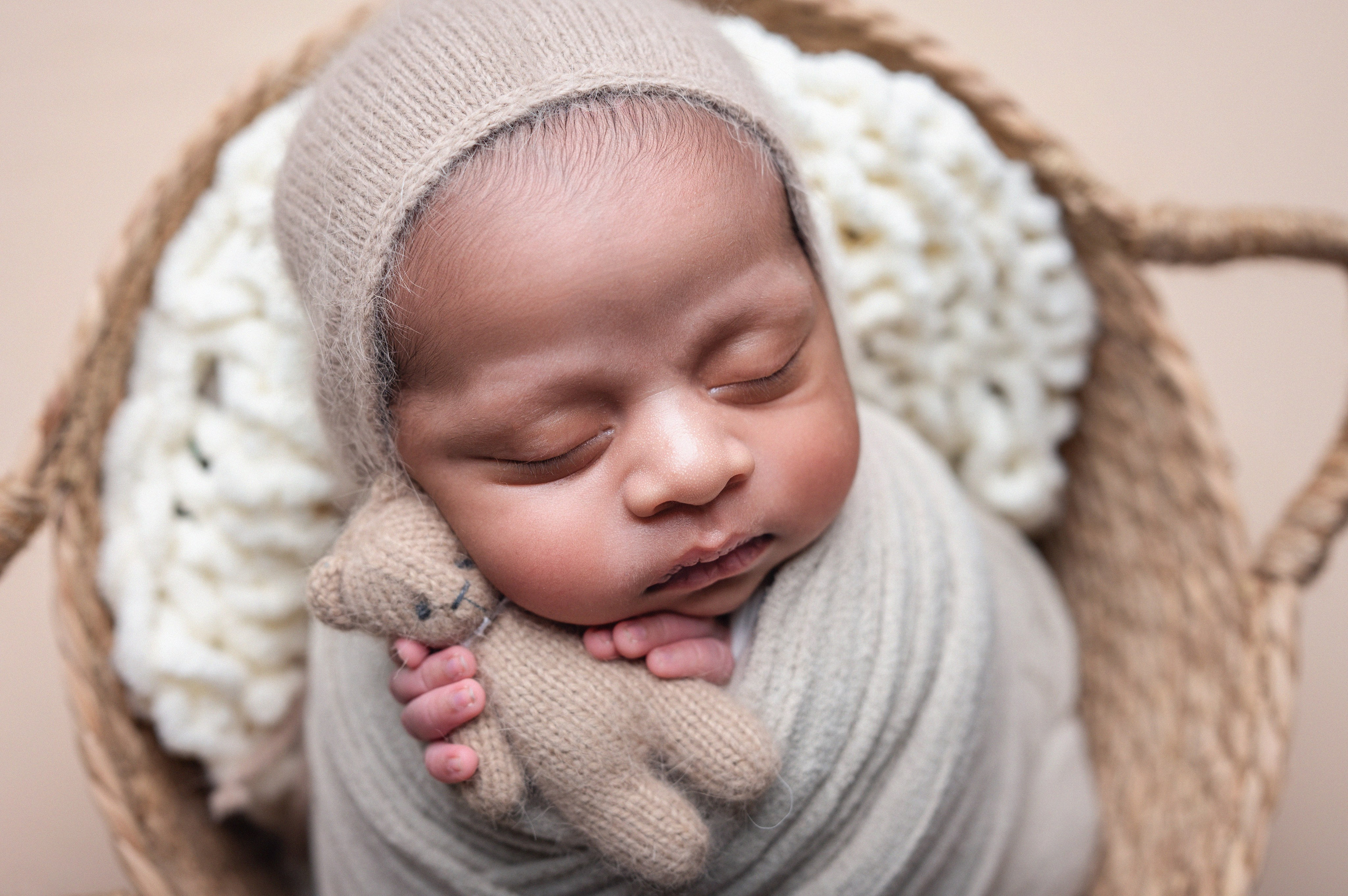 Vihaan 15 days. In-home newborn photography Raleigh & area Katya Kulikova