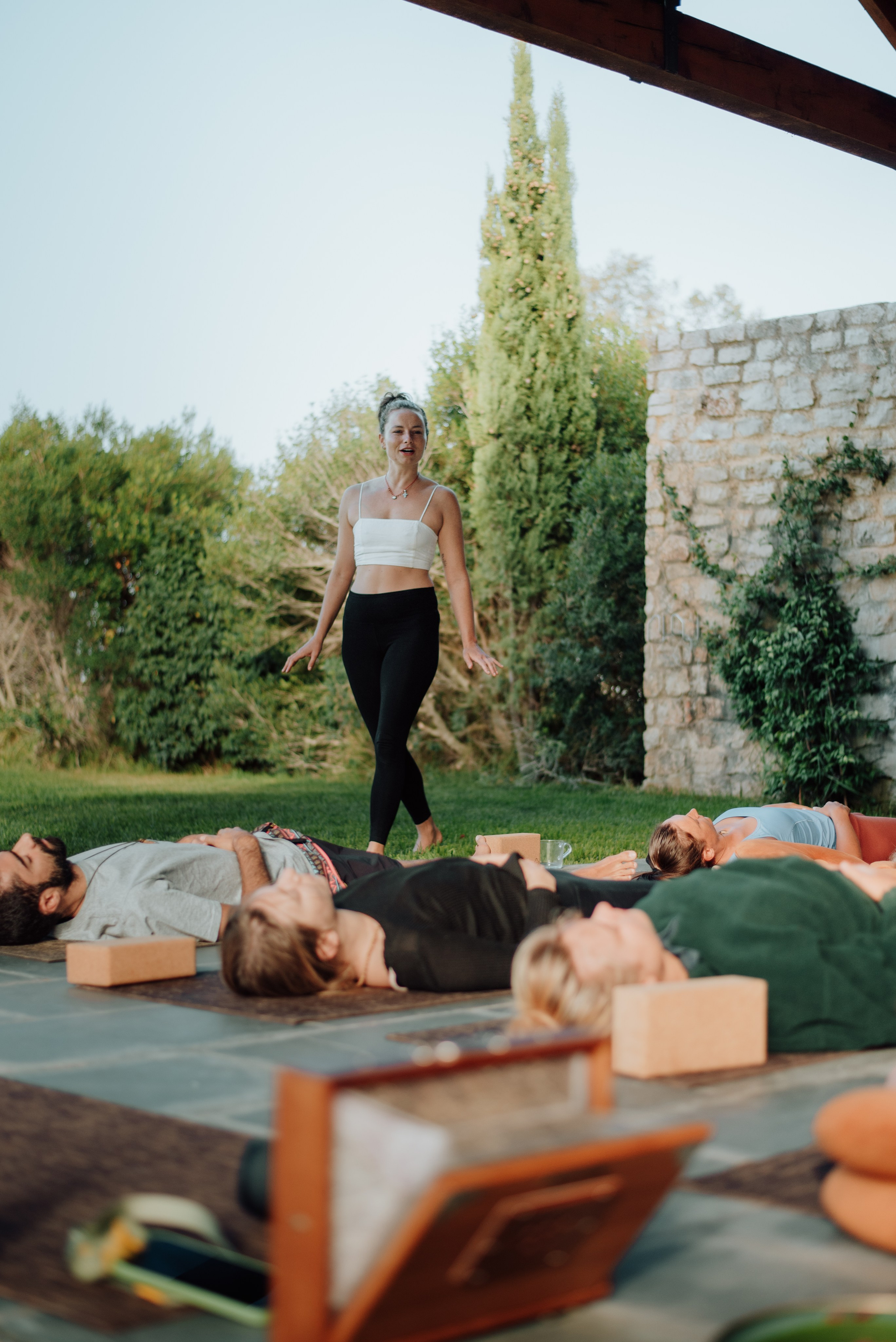 YOGA RETREAT PORTUGAL. Lifestyle, wedding and family photographer