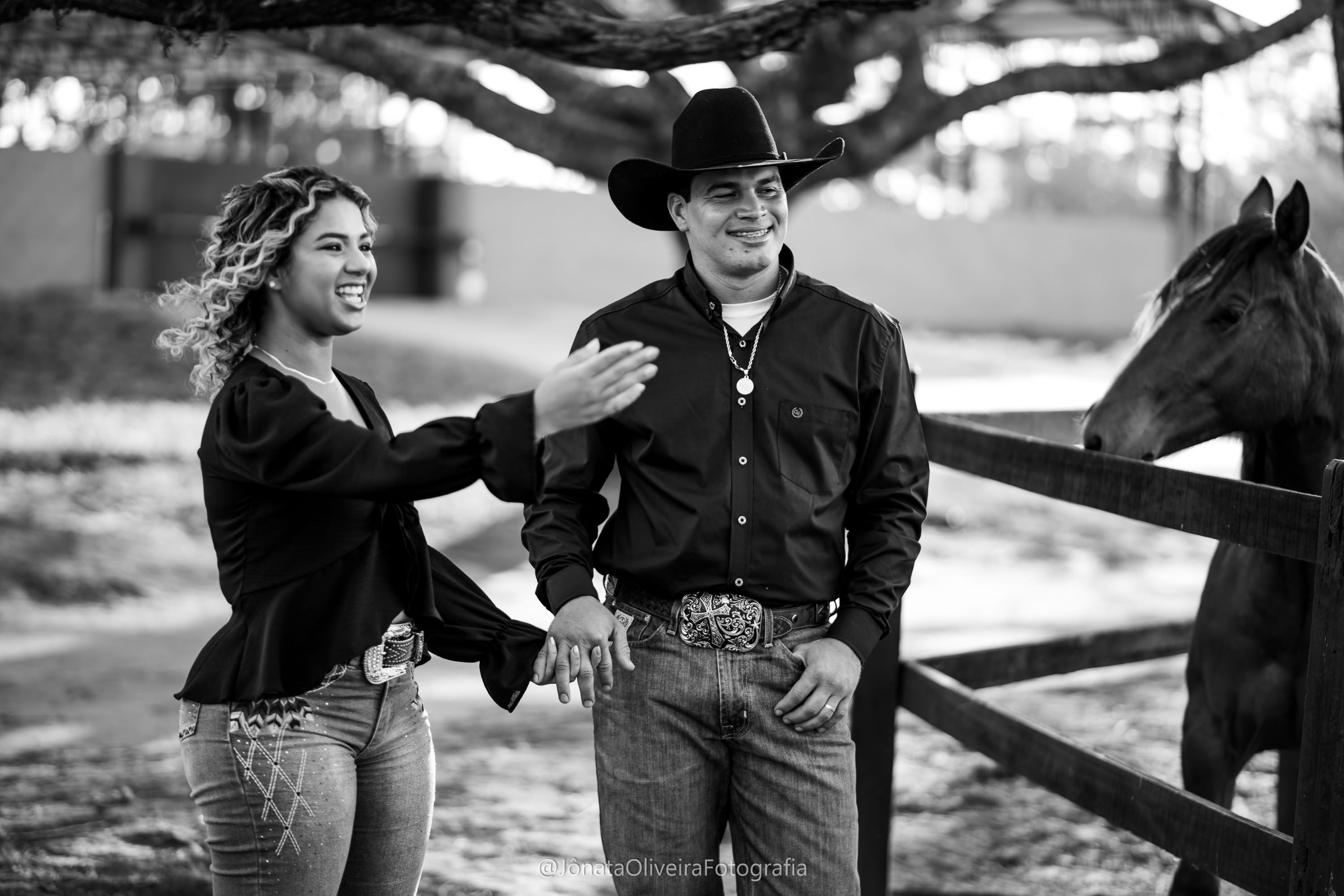 Pre Wedding Luérica e Vinicius. Fotografia de casamentos e ensaios em avaré Jônata Oliveira