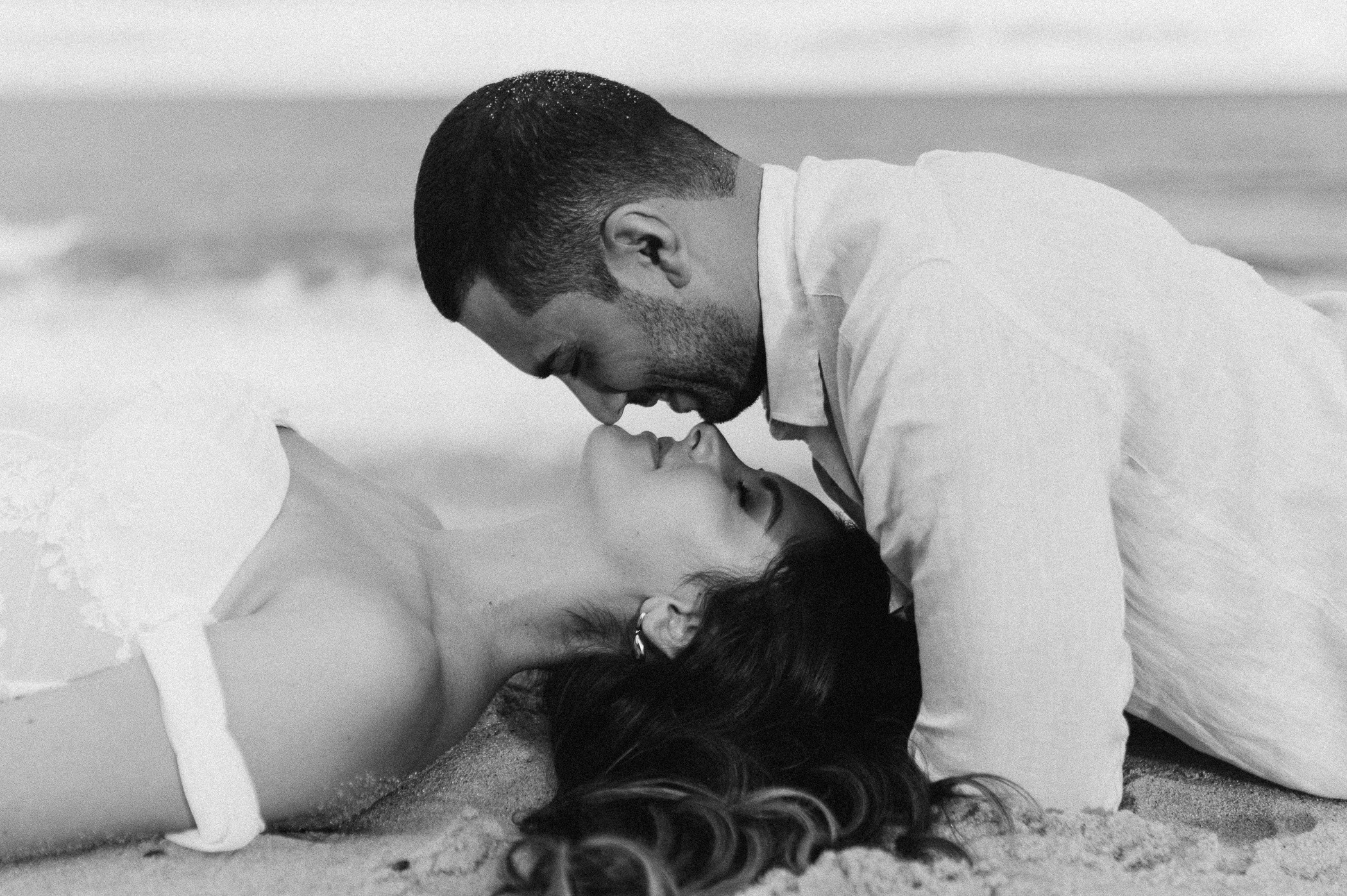Samantha & Juliano | Ensaio de Casal na Praia de Ubatuba