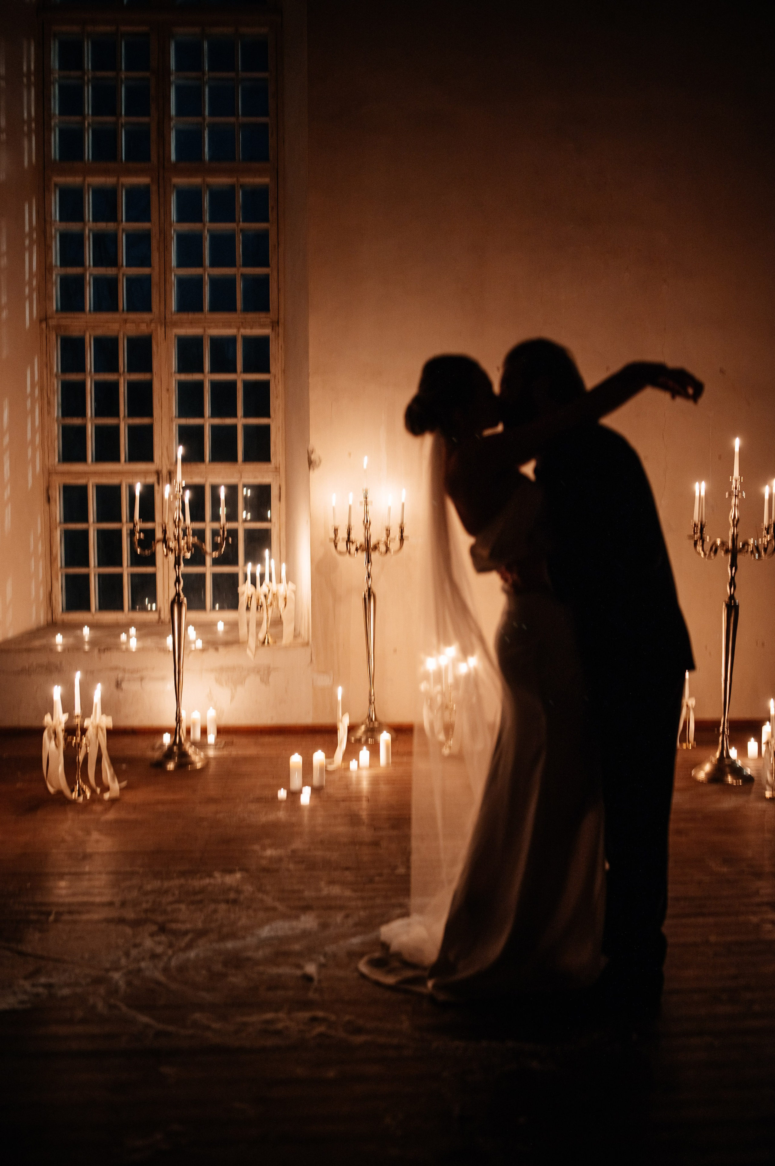 В зимнем замке со свечами. Фотограф Таллинн — свадьба |семья | lovestory