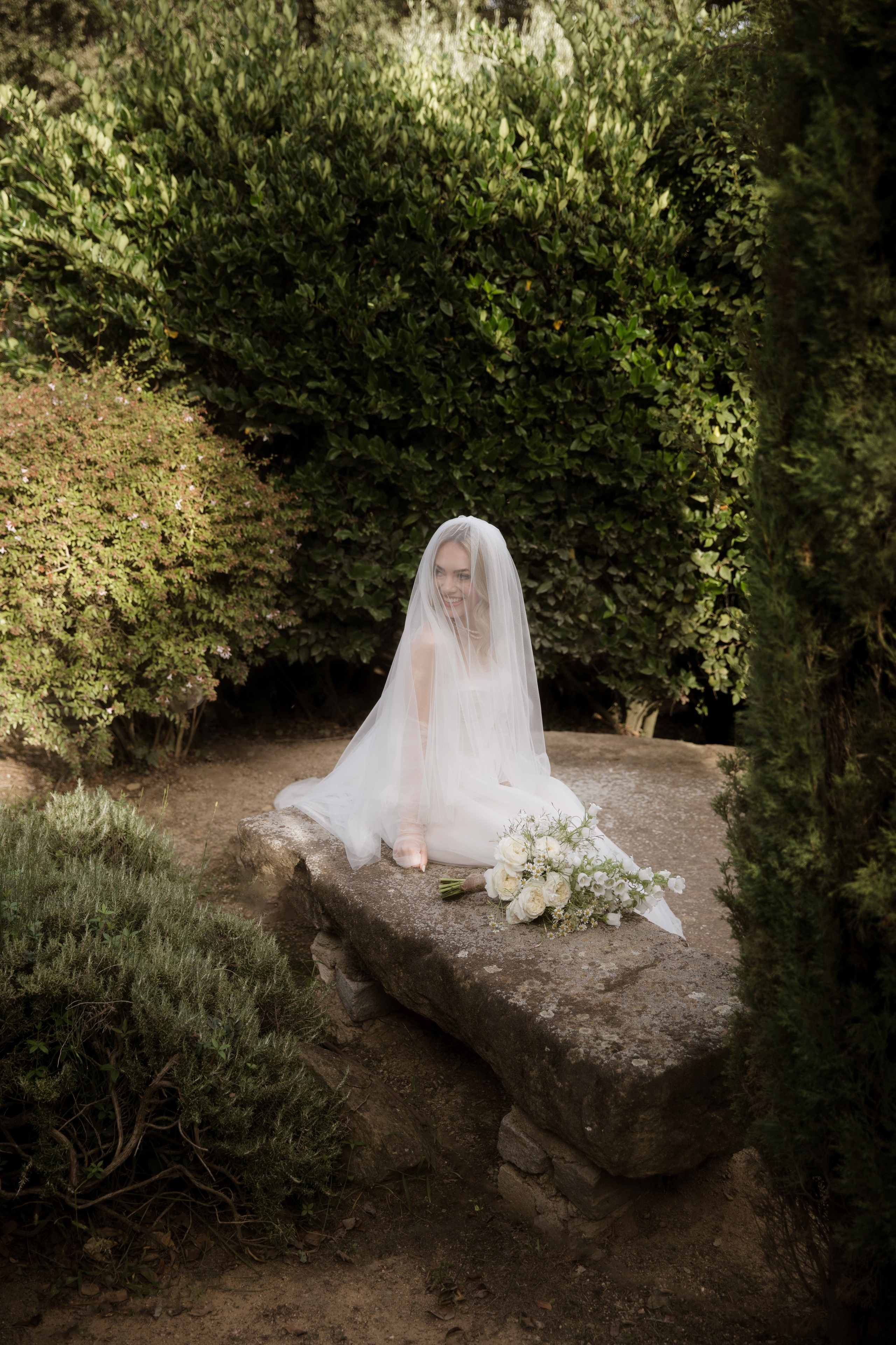 PJ & Yonna. Hotel Castell d’Emporda. Paola fotógrafo / videografo de bodas en Barcelona