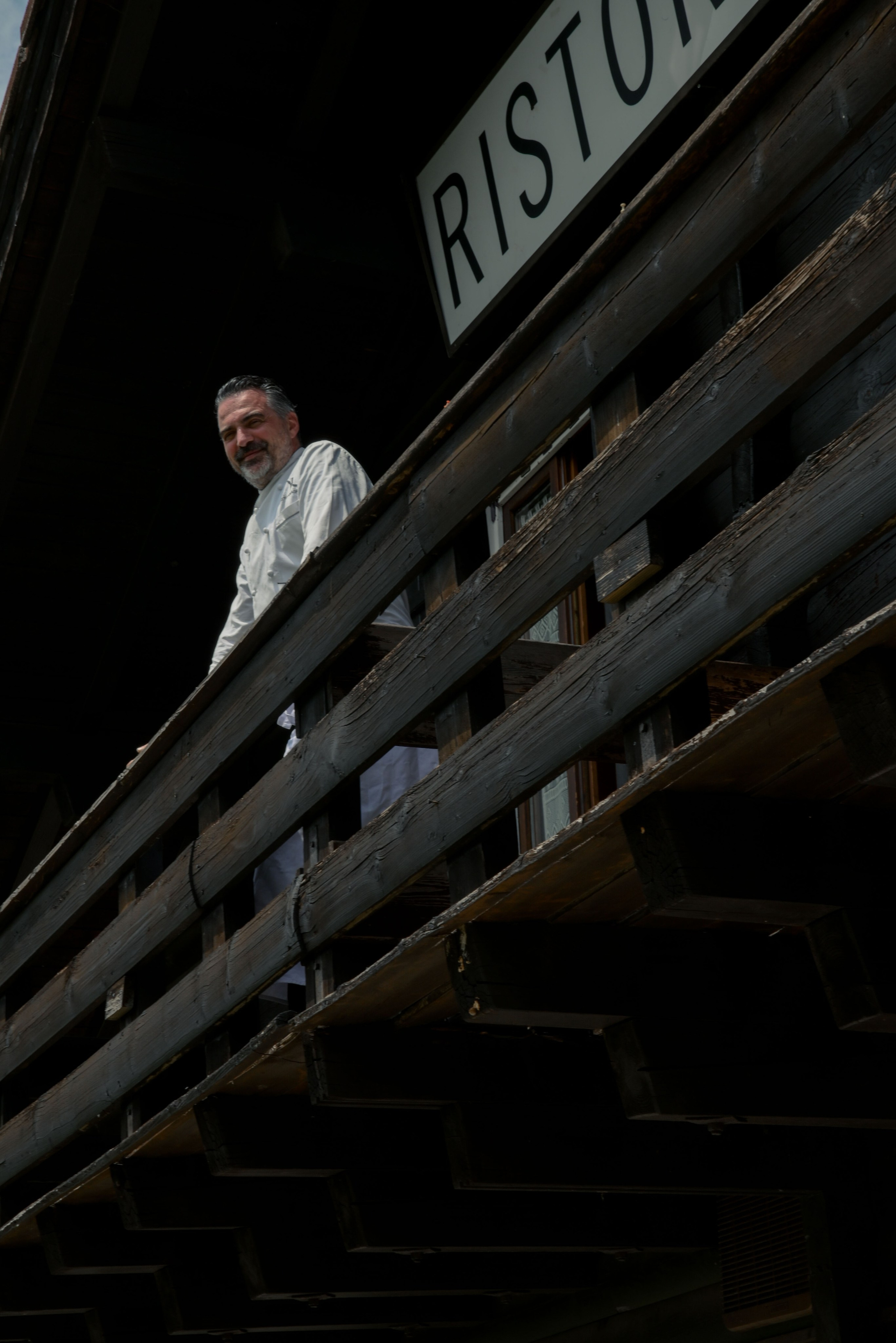 This is the right place to intimate wedding party: Italian kitchen, beautiful place with lake view