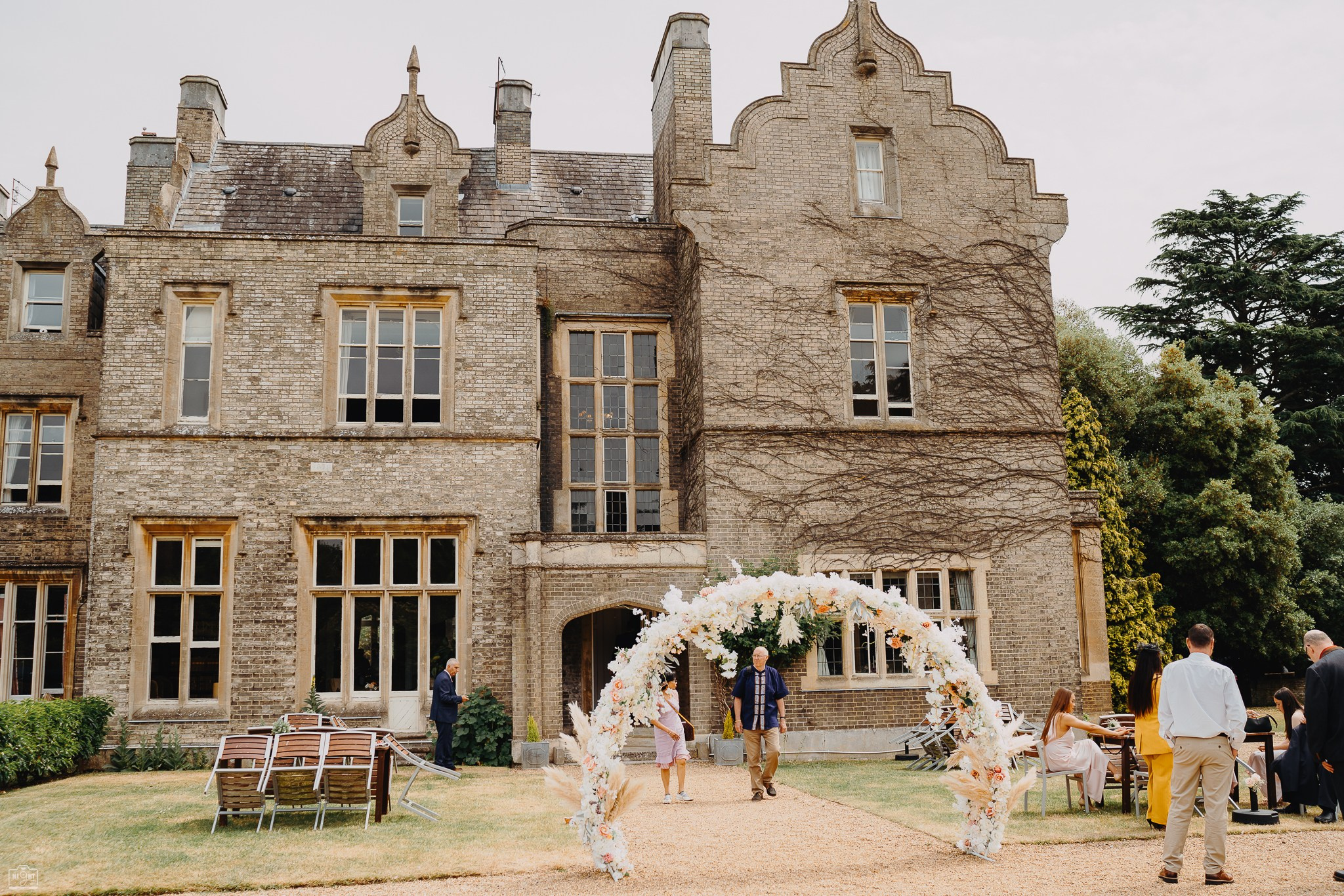 Nuntă Ștefan & Ploy – Capturi Documentare & Creative | NIGHT LENS