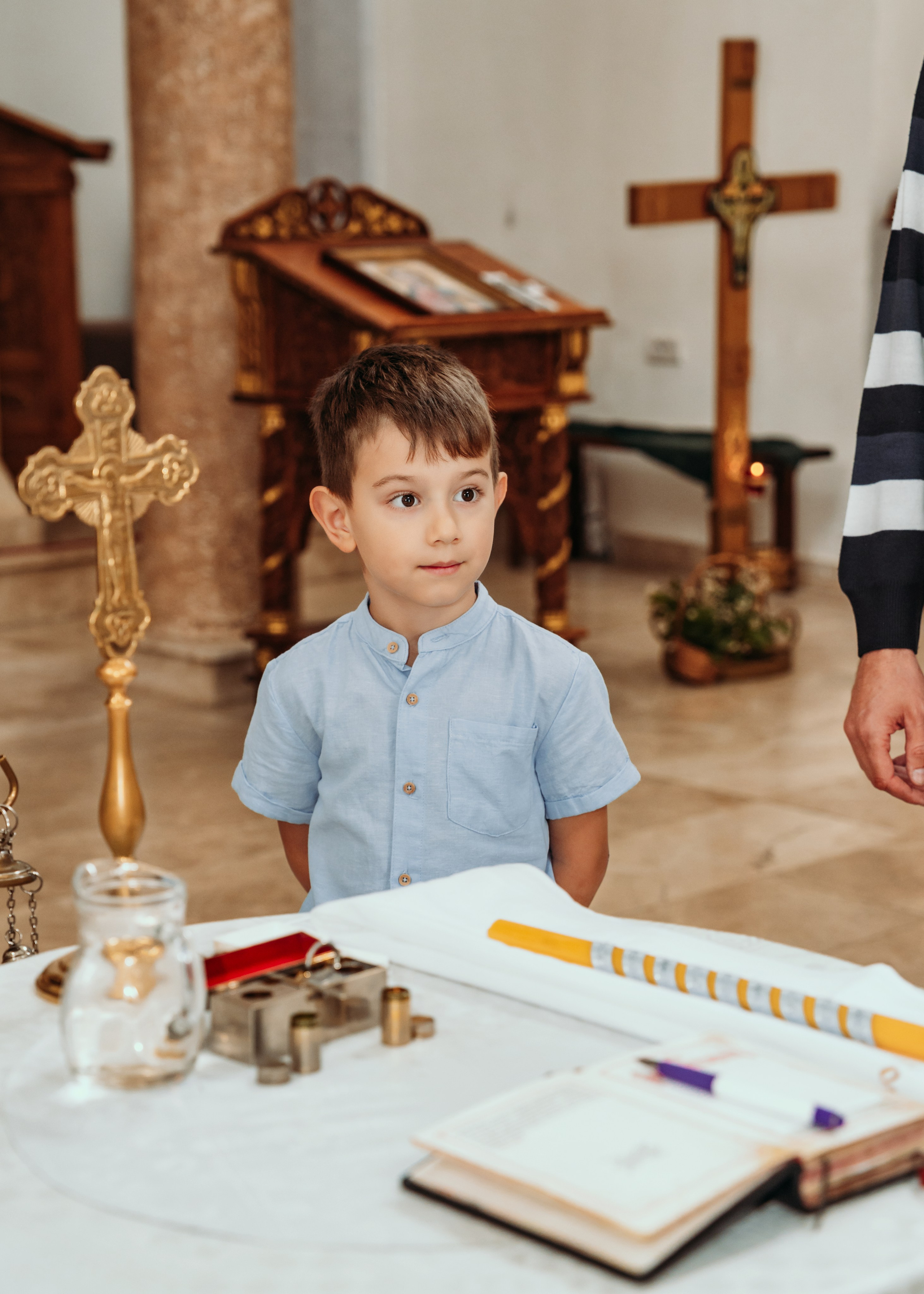 Decak u crkvi na Galenici pisustvuje krstenju