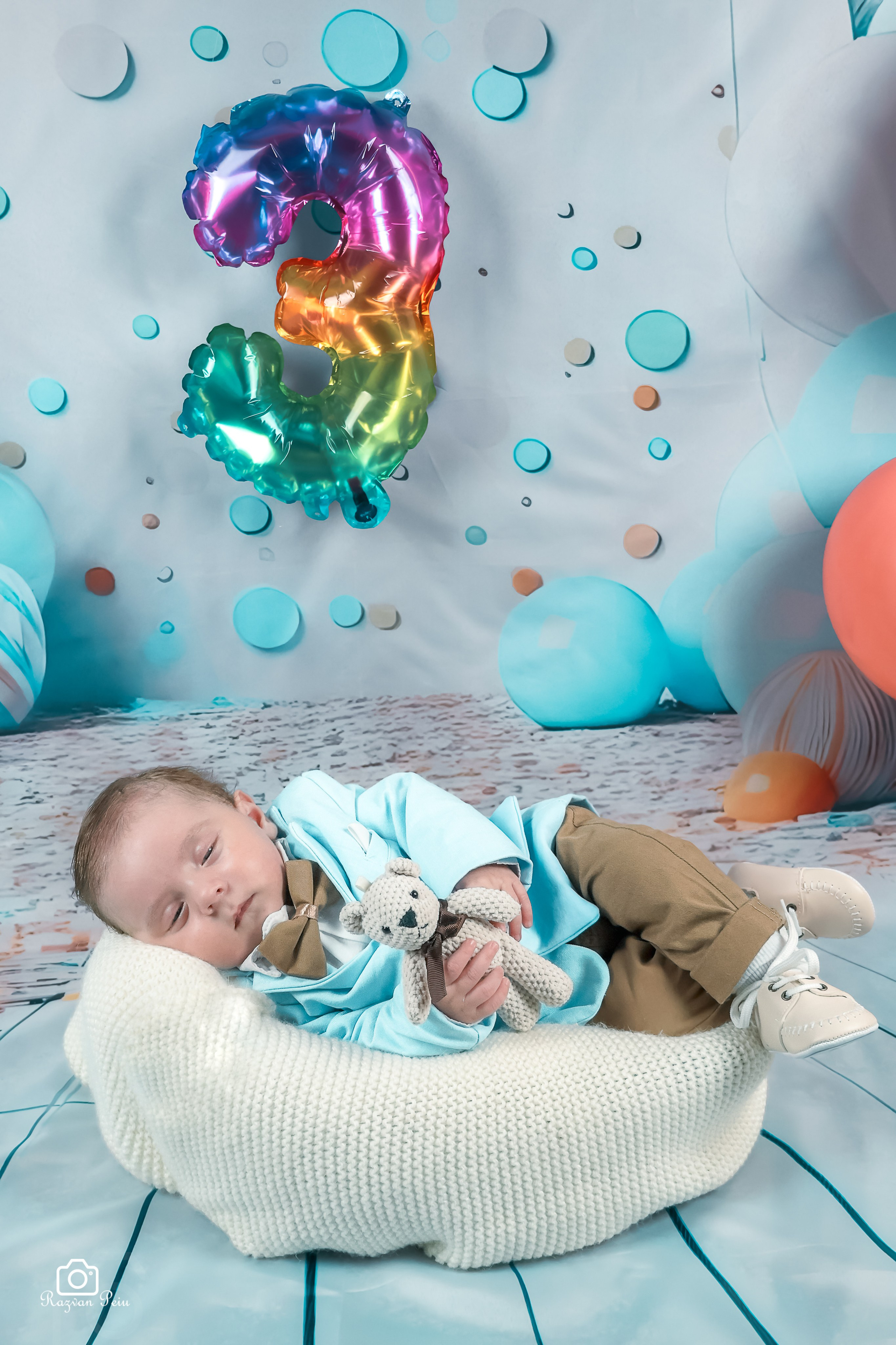 Evolutia unui bebe in fiecare luna. Razvan Peiu Photography, dincolo de fotografie!