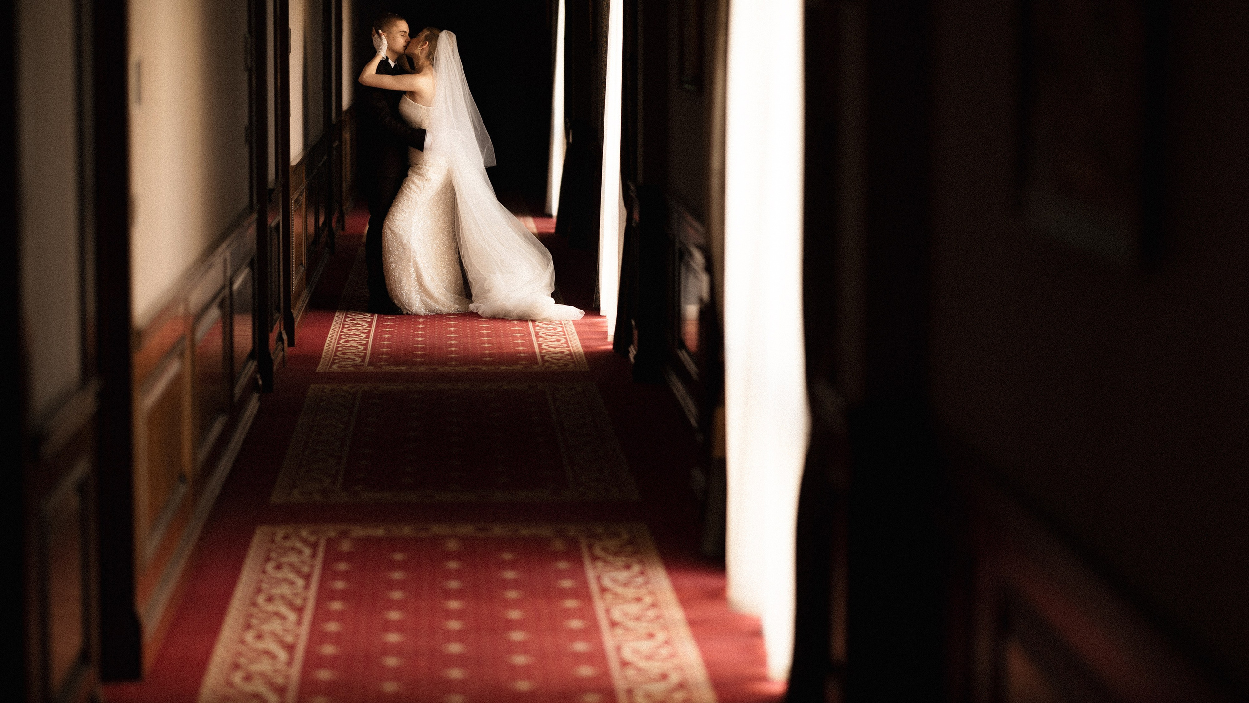 Once upon a time at the ORION Hotel. Азимжан Нуритдинходжаев — свадебный фотограф