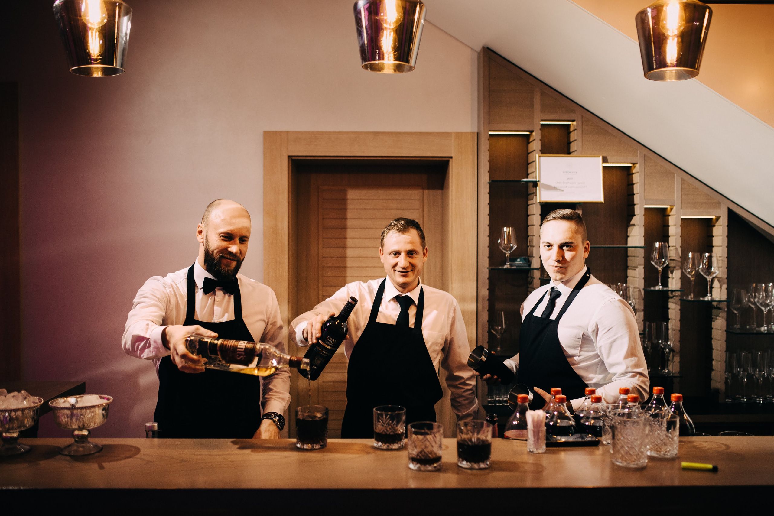 KOMERC PORTRETU FOTOSESIJA UZŅĒMUMA VIDĒ