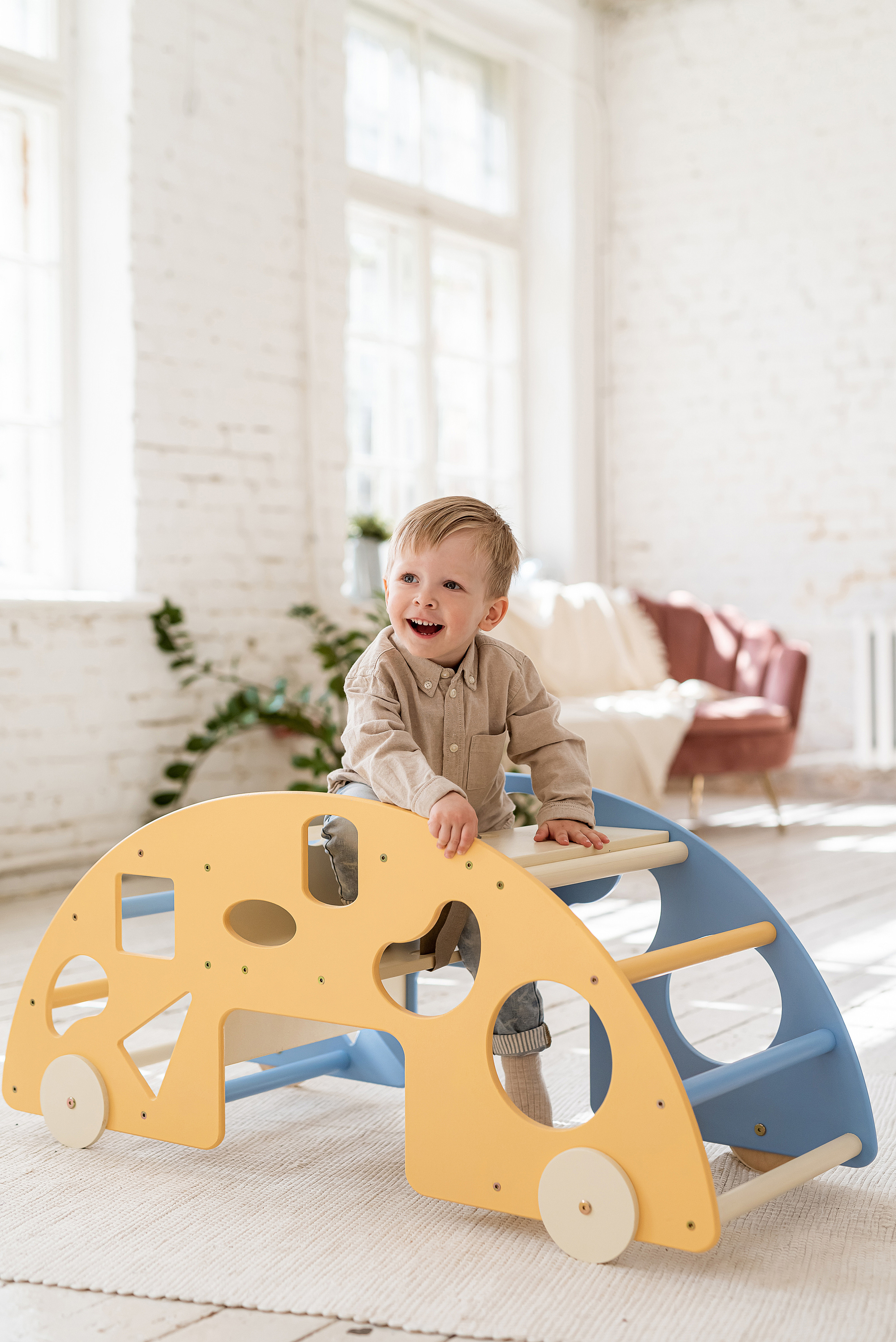 Fun C Gizmo — Toys. Fotogrāfs Rīgā. Gīmenes, individuālās un dažādu produktu fotosesijas