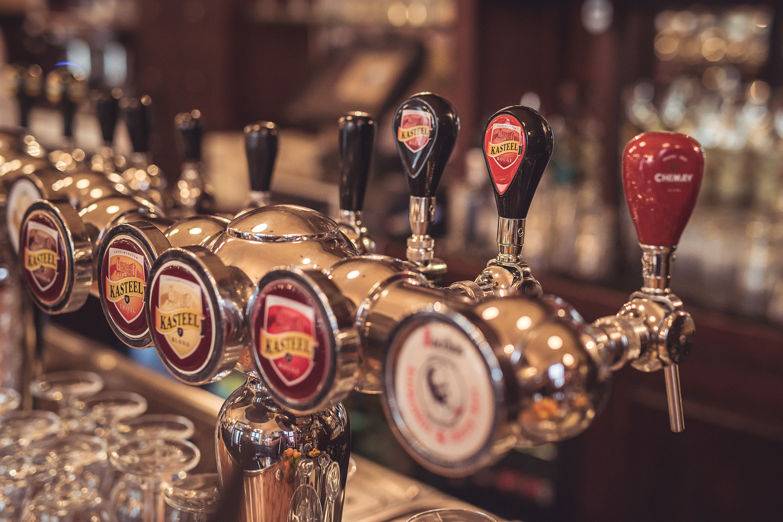 Bon ViVant Beer Pub. Fotogrāfs Rīgā. Gīmenes, individuālās un dažādu produktu fotosesijas