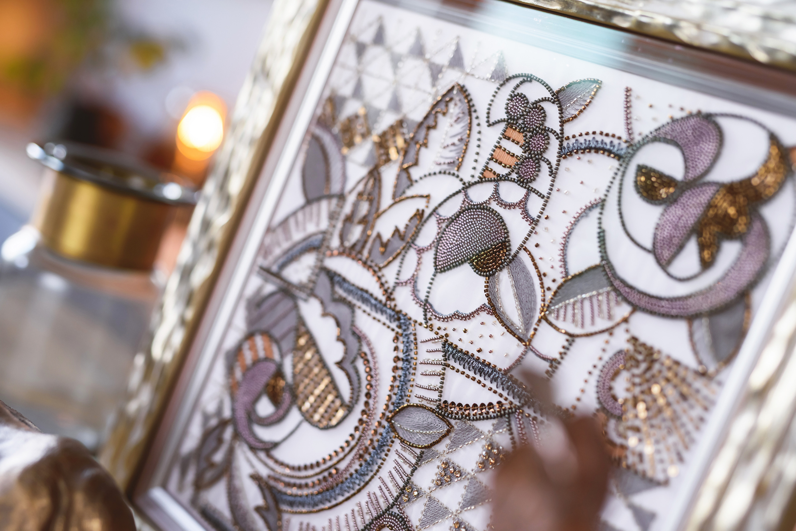 Embroidery of Inga Marita School. Fotogrāfs Rīgā. Gīmenes, individuālās un dažādu produktu fotosesijas