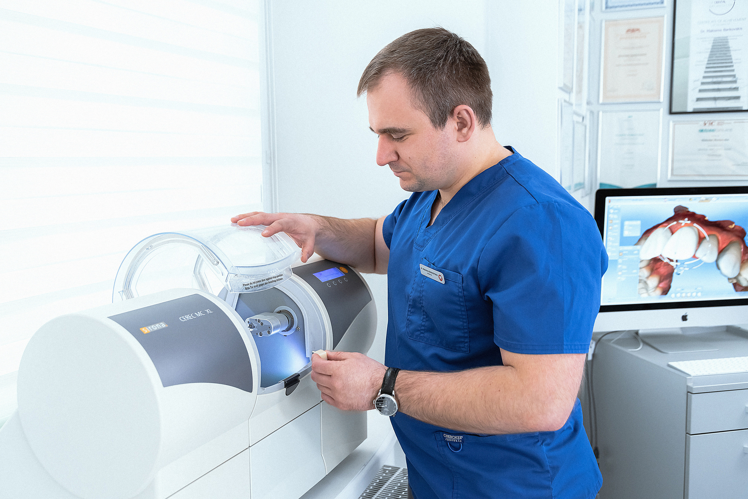 Dr. M. Barkovskis. Fotogrāfs Rīgā. Gīmenes, individuālās un dažādu produktu fotosesijas