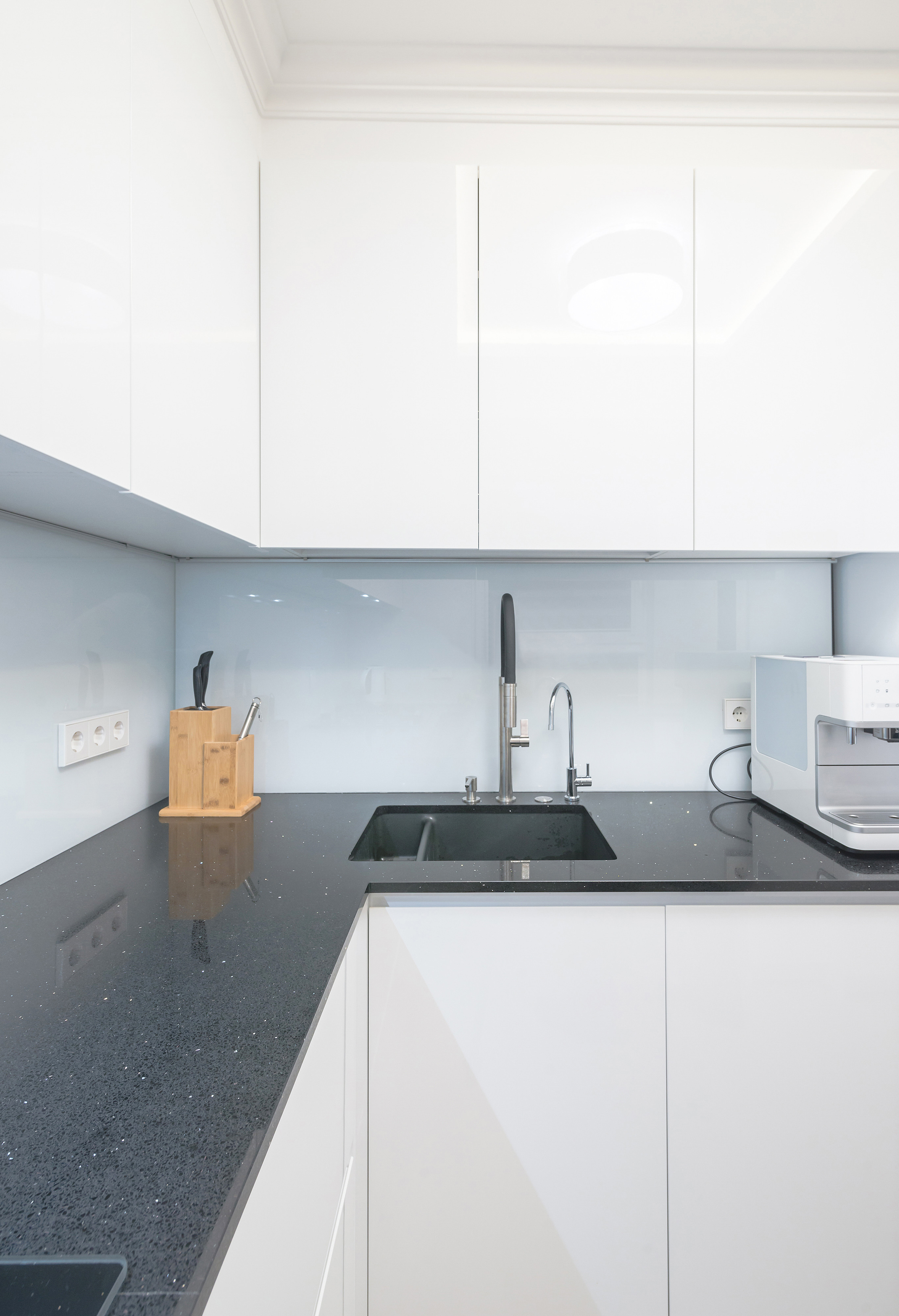 Flat. Fotogrāfs Rīgā. Gīmenes, individuālās un dažādu produktu fotosesijas