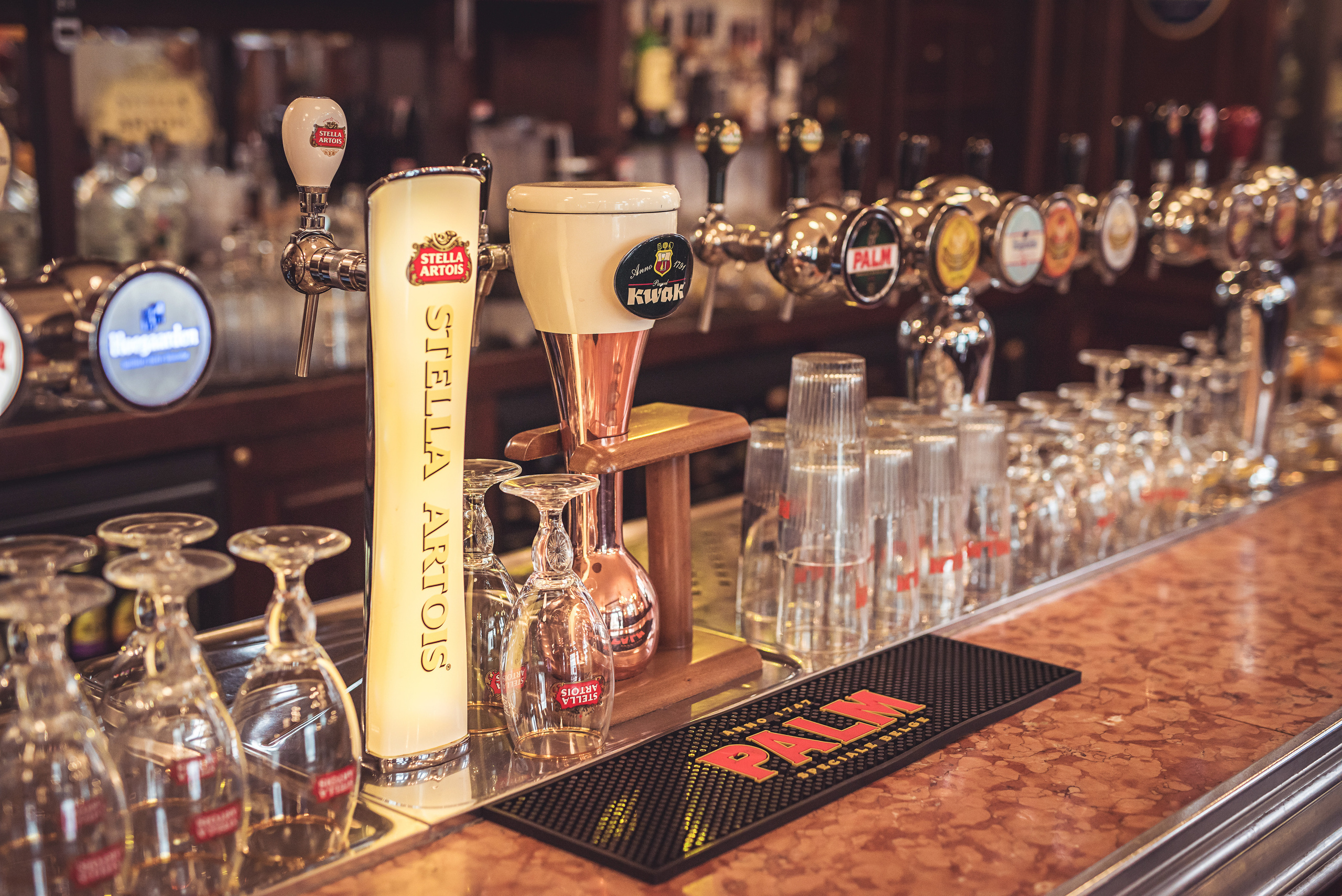 Bon ViVant Beer Pub. Fotogrāfs Rīgā. Gīmenes, individuālās un dažādu produktu fotosesijas