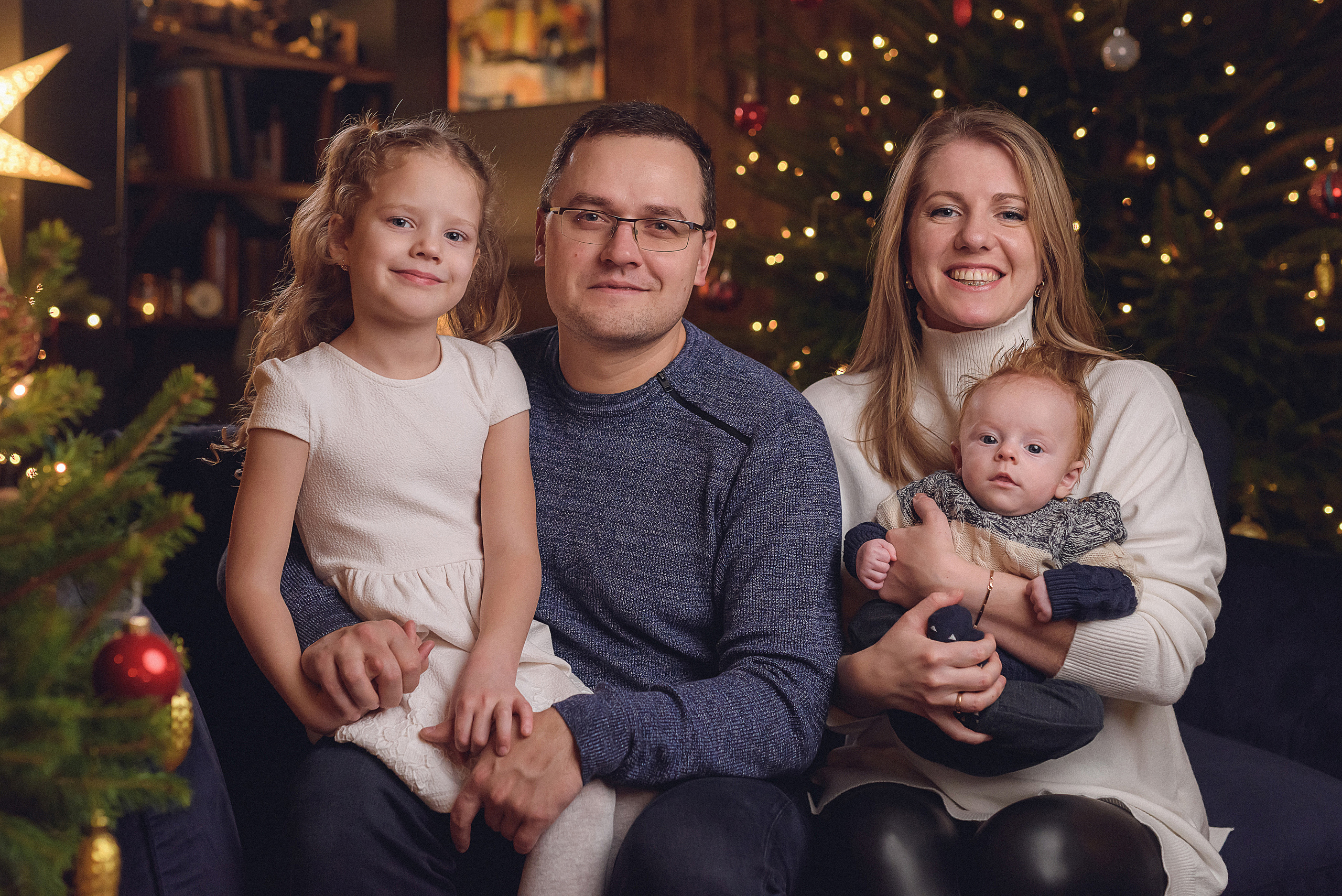 Anna. Fotogrāfs Rīgā. Gīmenes, individuālās un dažādu produktu fotosesijas