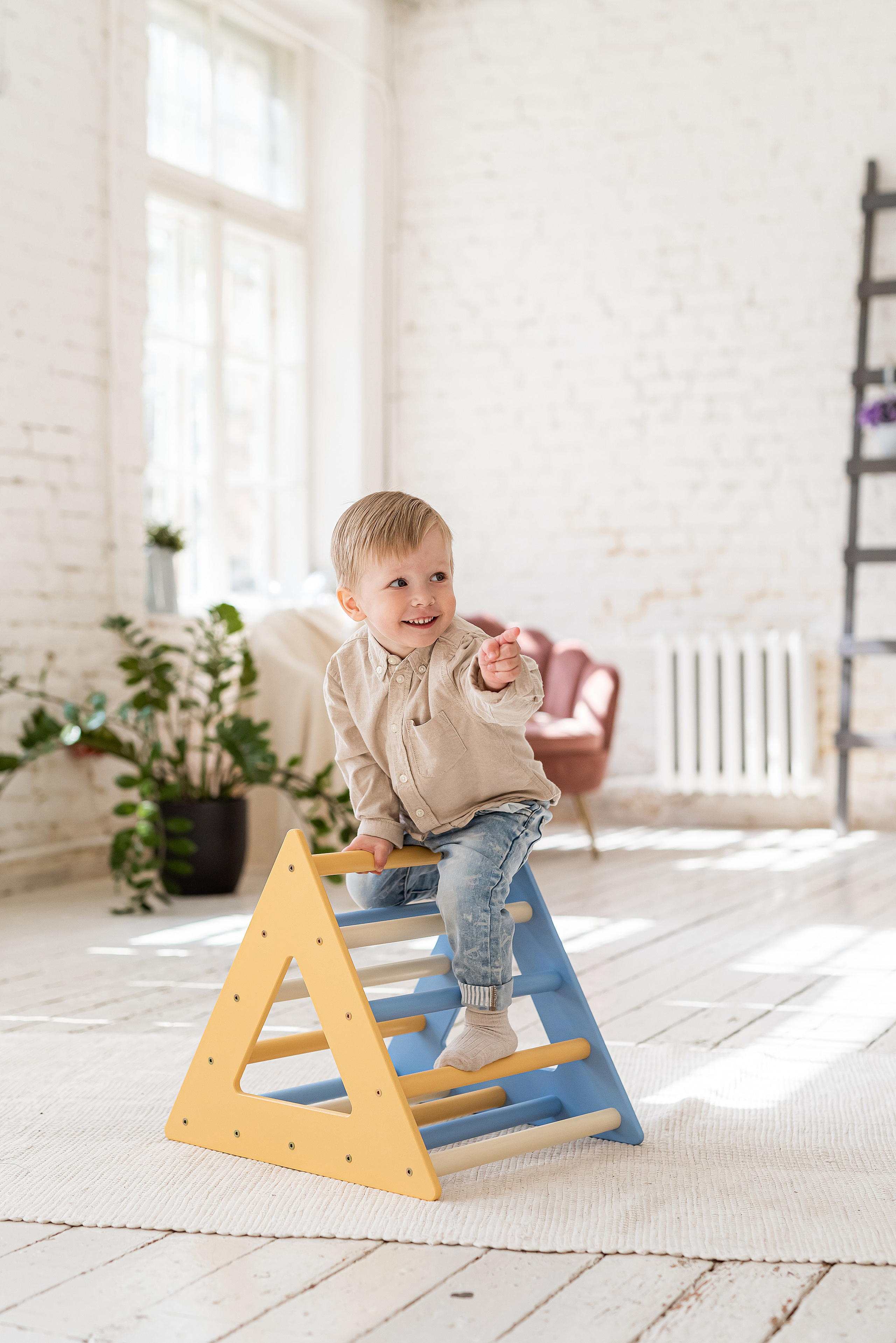 Fun C Gizmo — Toys. Fotogrāfs Rīgā. Gīmenes, individuālās un dažādu produktu fotosesijas