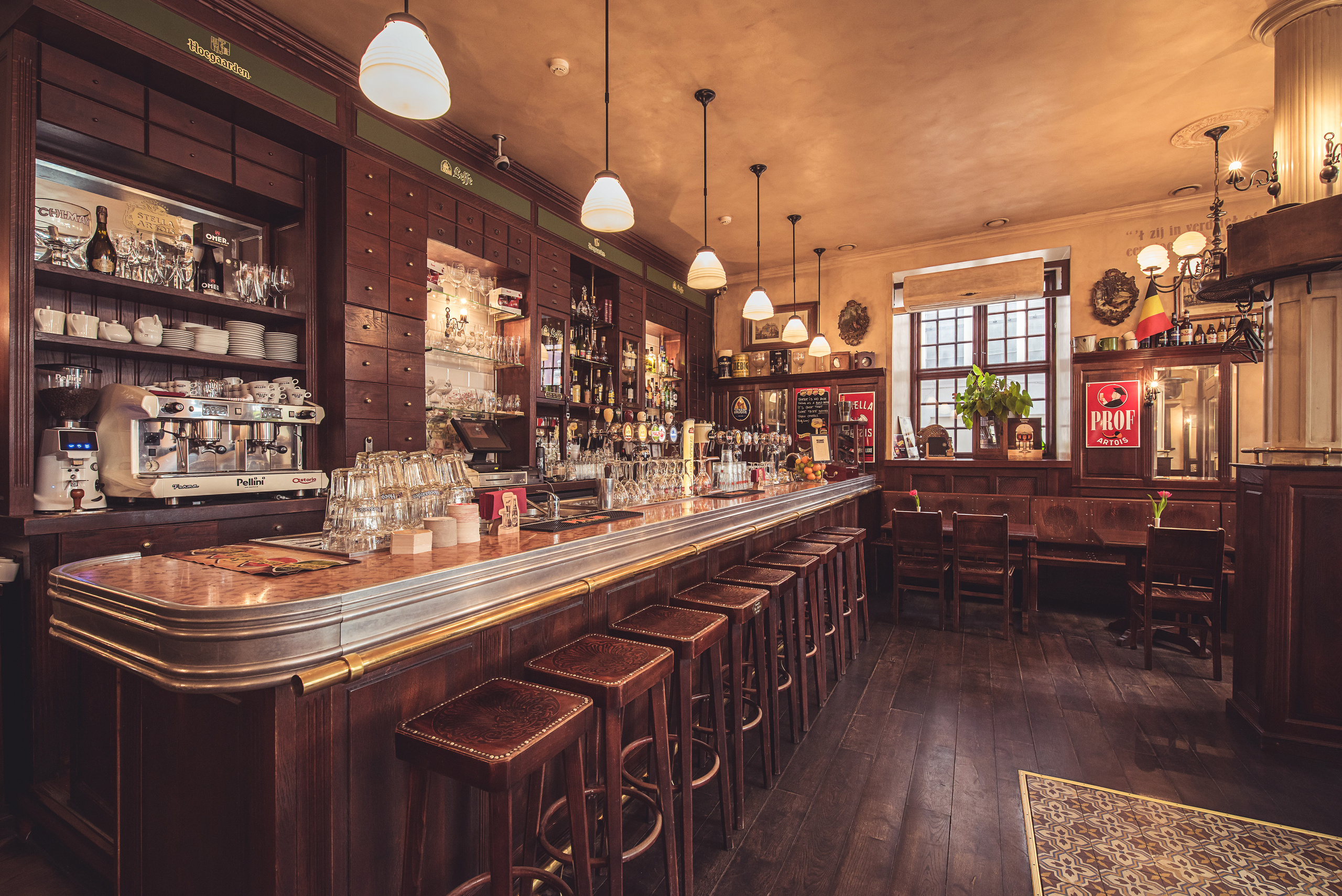 Bon ViVant Beer Pub. Fotogrāfs Rīgā. Gīmenes, individuālās un dažādu produktu fotosesijas