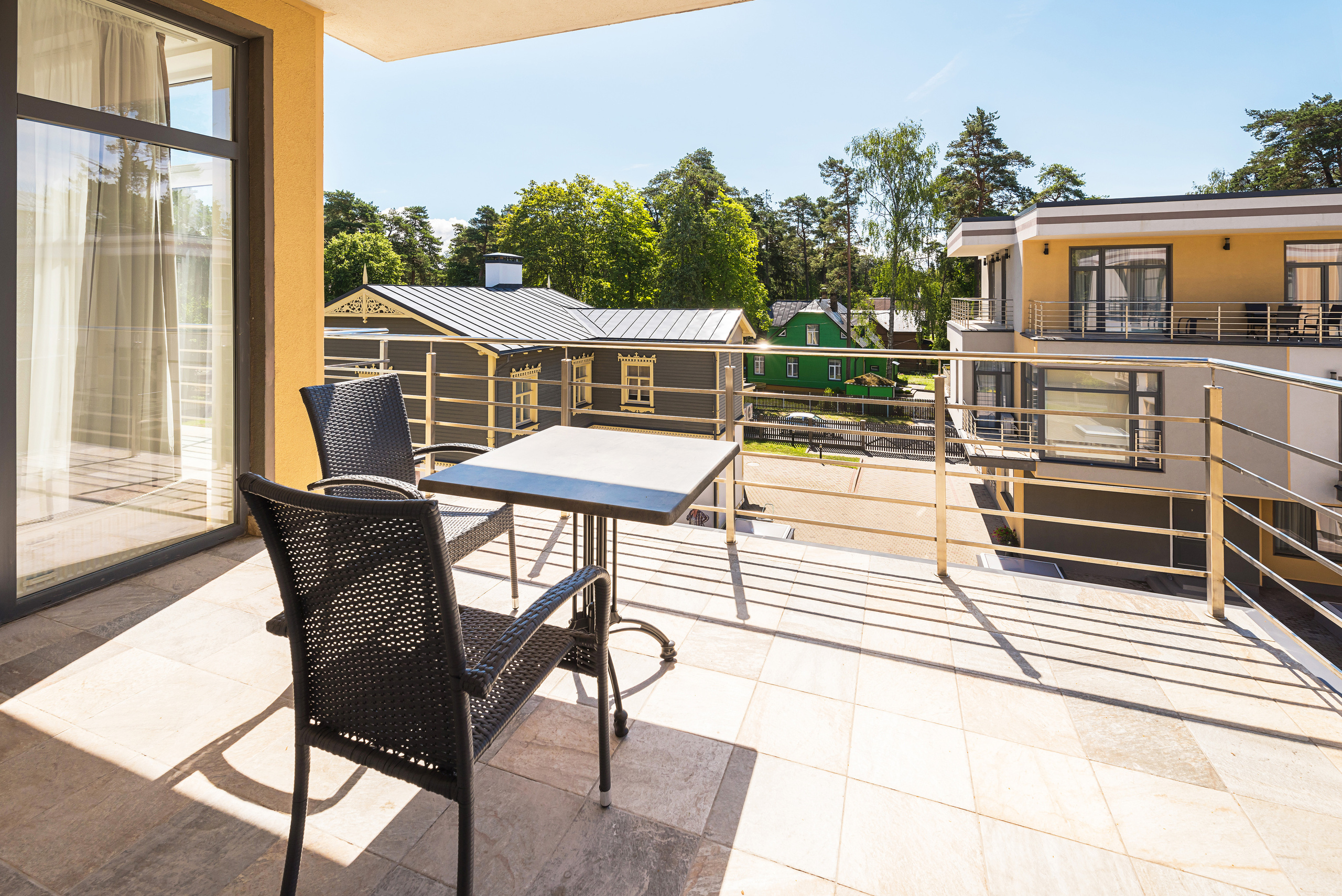 Apart Hotel — Black Pearl. Fotogrāfs Rīgā. Gīmenes, individuālās un dažādu produktu fotosesijas