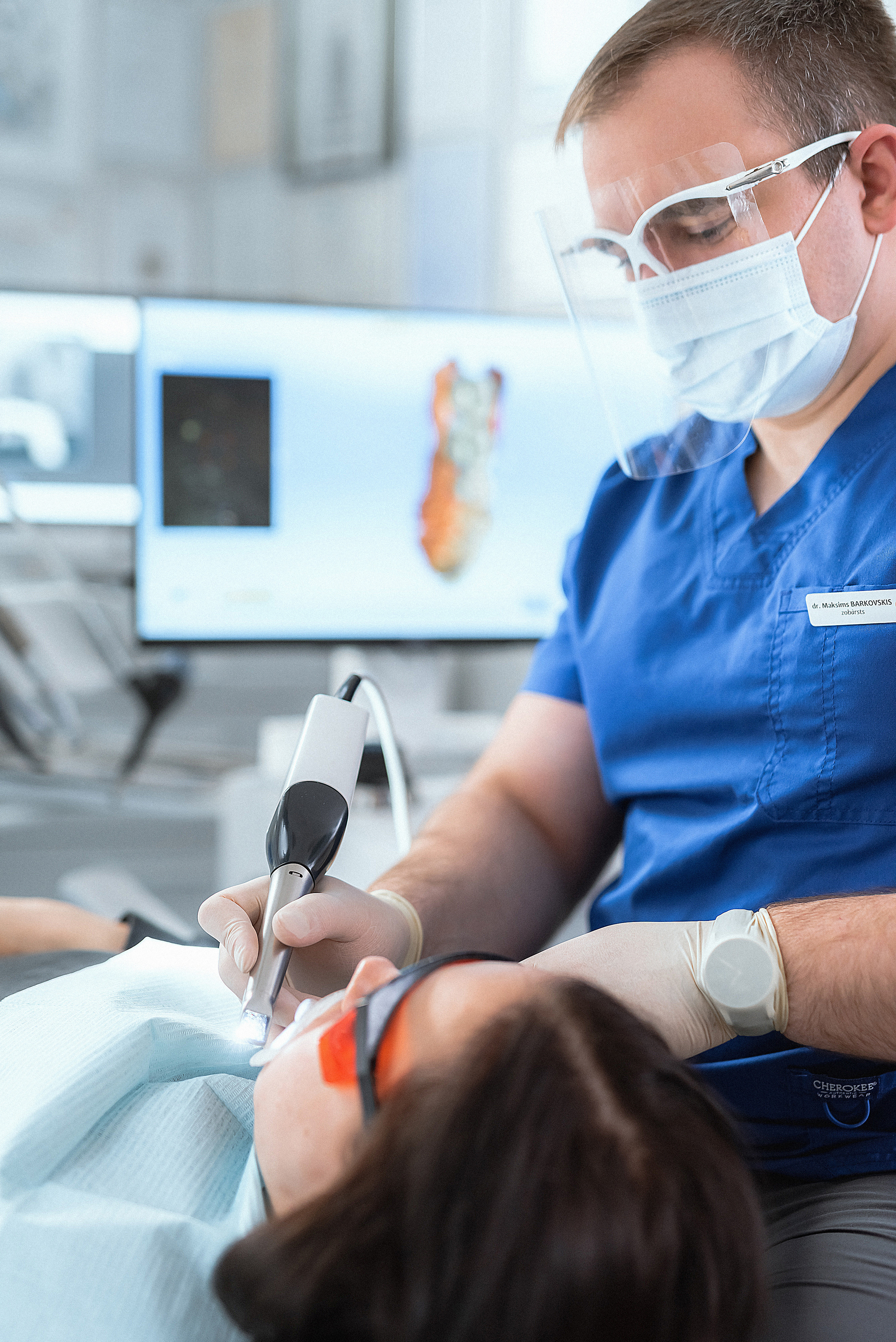 Dr. M. Barkovskis. Fotogrāfs Rīgā. Gīmenes, individuālās un dažādu produktu fotosesijas