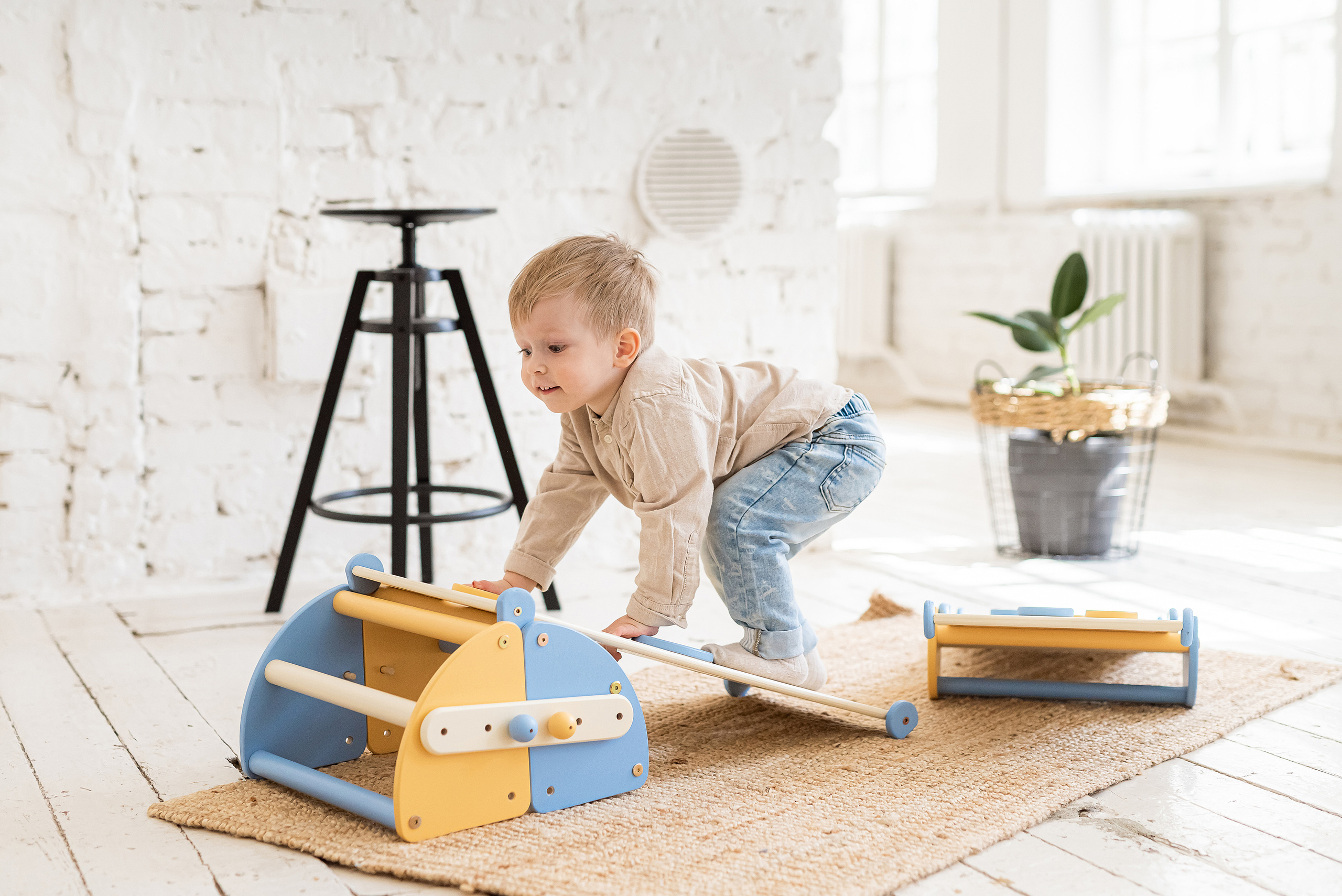 Fun C Gizmo — Toys. Fotogrāfs Rīgā. Gīmenes, individuālās un dažādu produktu fotosesijas