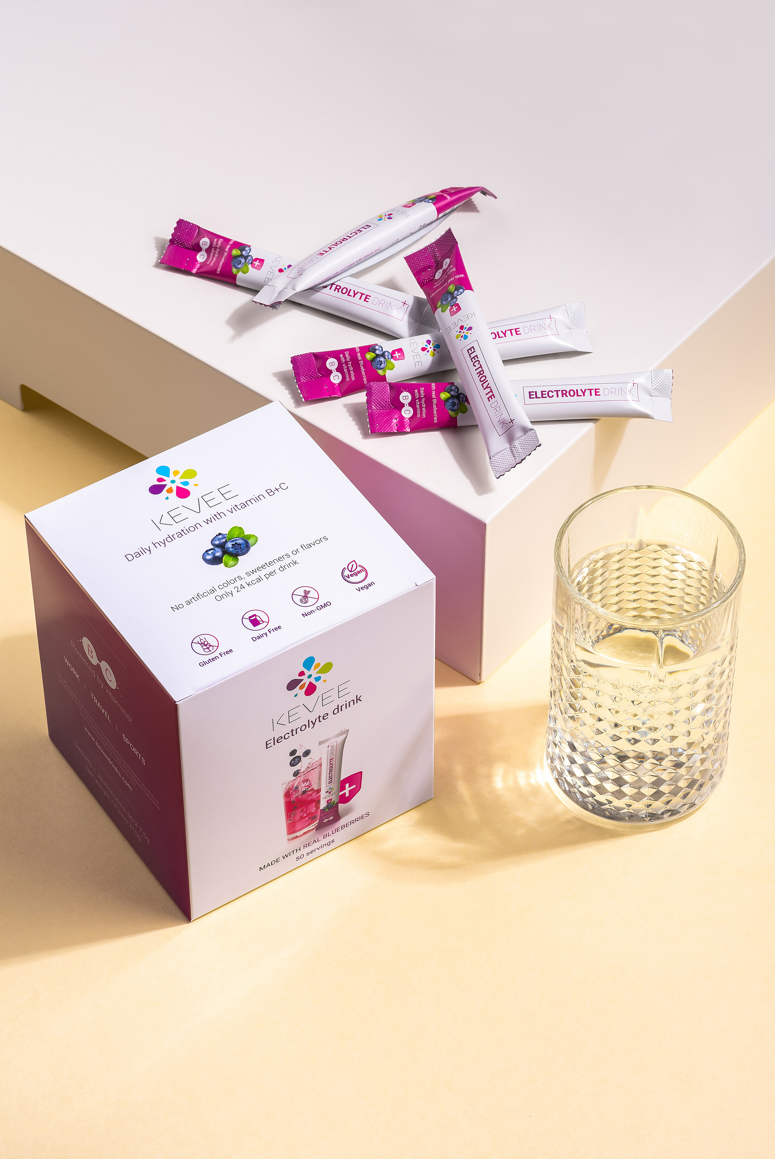 Kevee Drinks. Fotogrāfs Rīgā. Gīmenes, individuālās un dažādu produktu fotosesijas