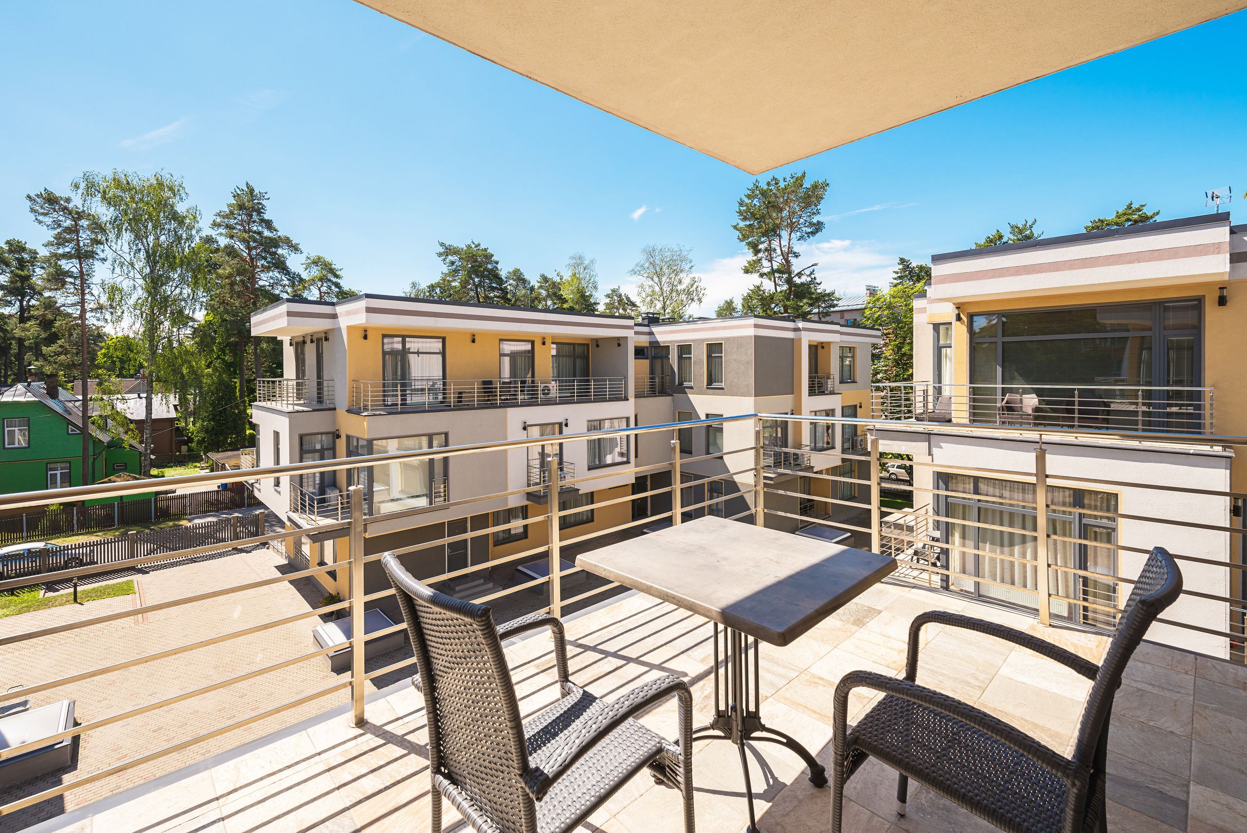 Apart Hotel — Black Pearl. Fotogrāfs Rīgā. Gīmenes, individuālās un dažādu produktu fotosesijas