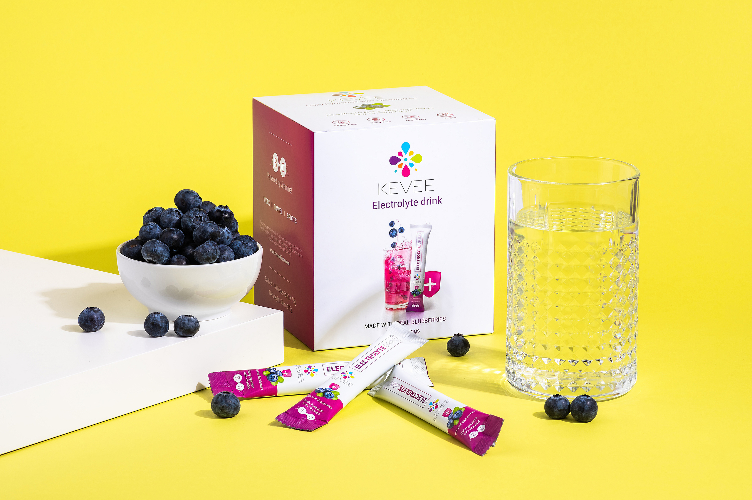 Kevee Drinks. Fotogrāfs Rīgā. Gīmenes, individuālās un dažādu produktu fotosesijas