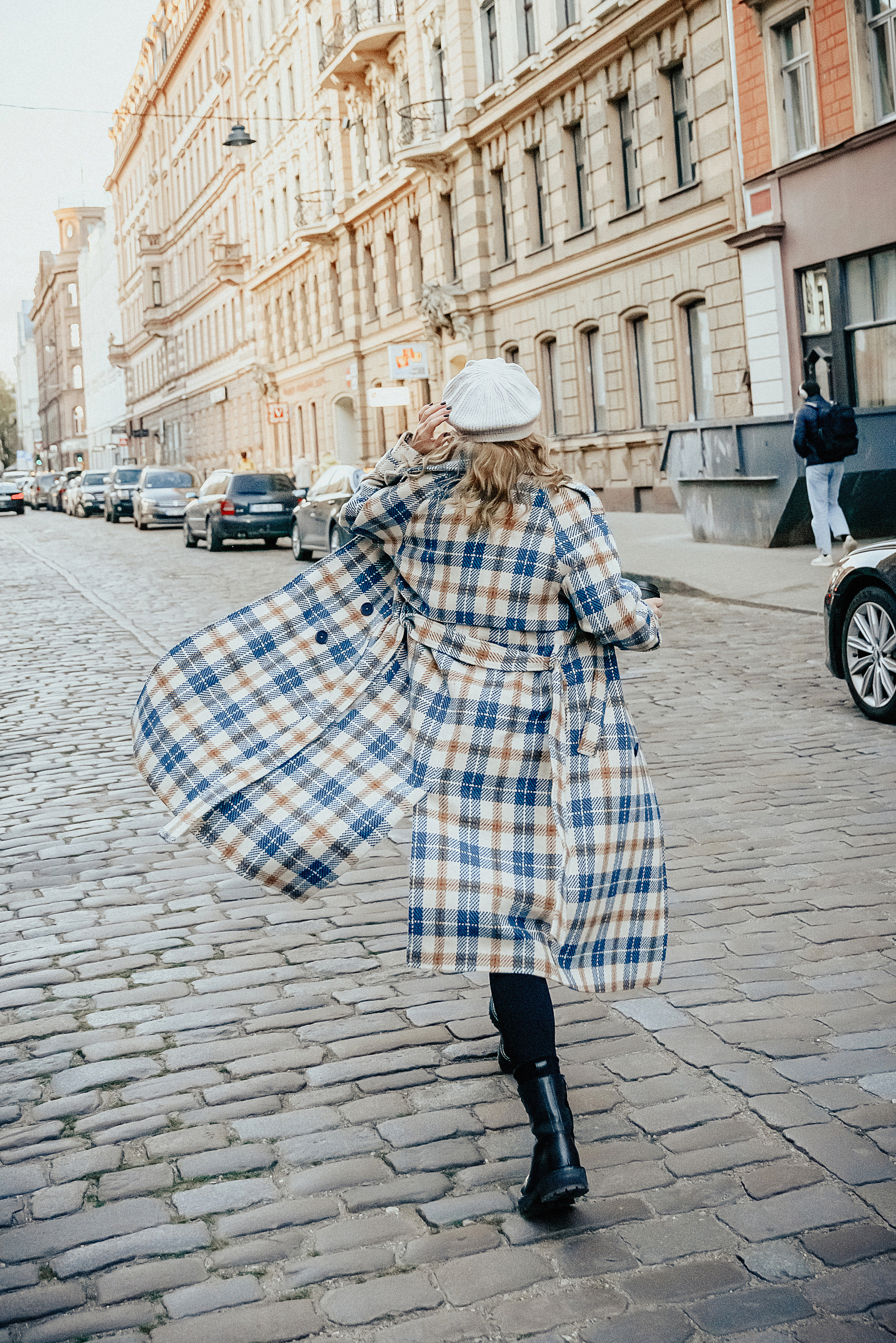 Nataly — Autumn. Fotogrāfs Rīgā. Gīmenes, individuālās un dažādu produktu fotosesijas