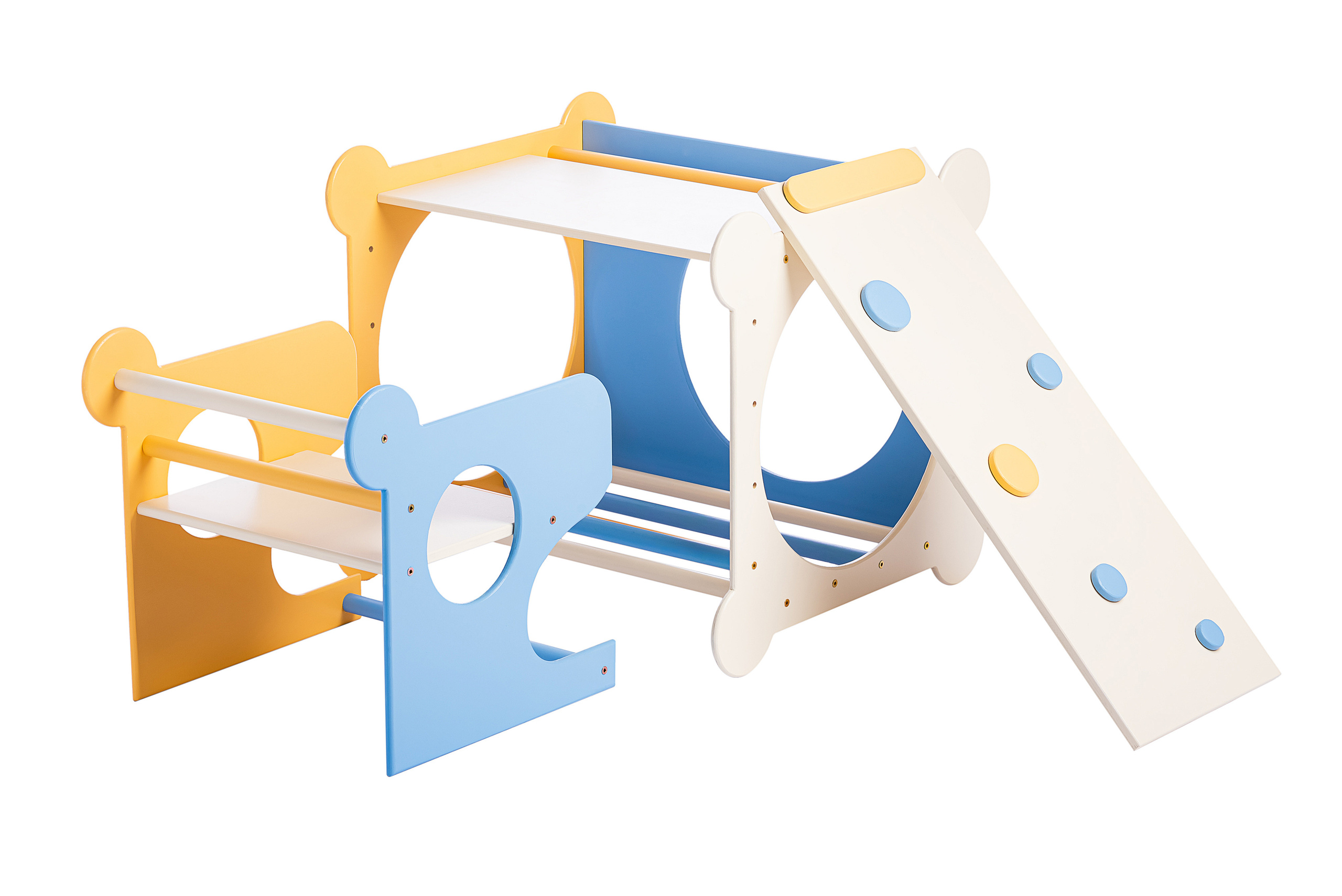 Fun C Gizmo Isolated. Fotogrāfs Rīgā. Gīmenes, individuālās un dažādu produktu fotosesijas