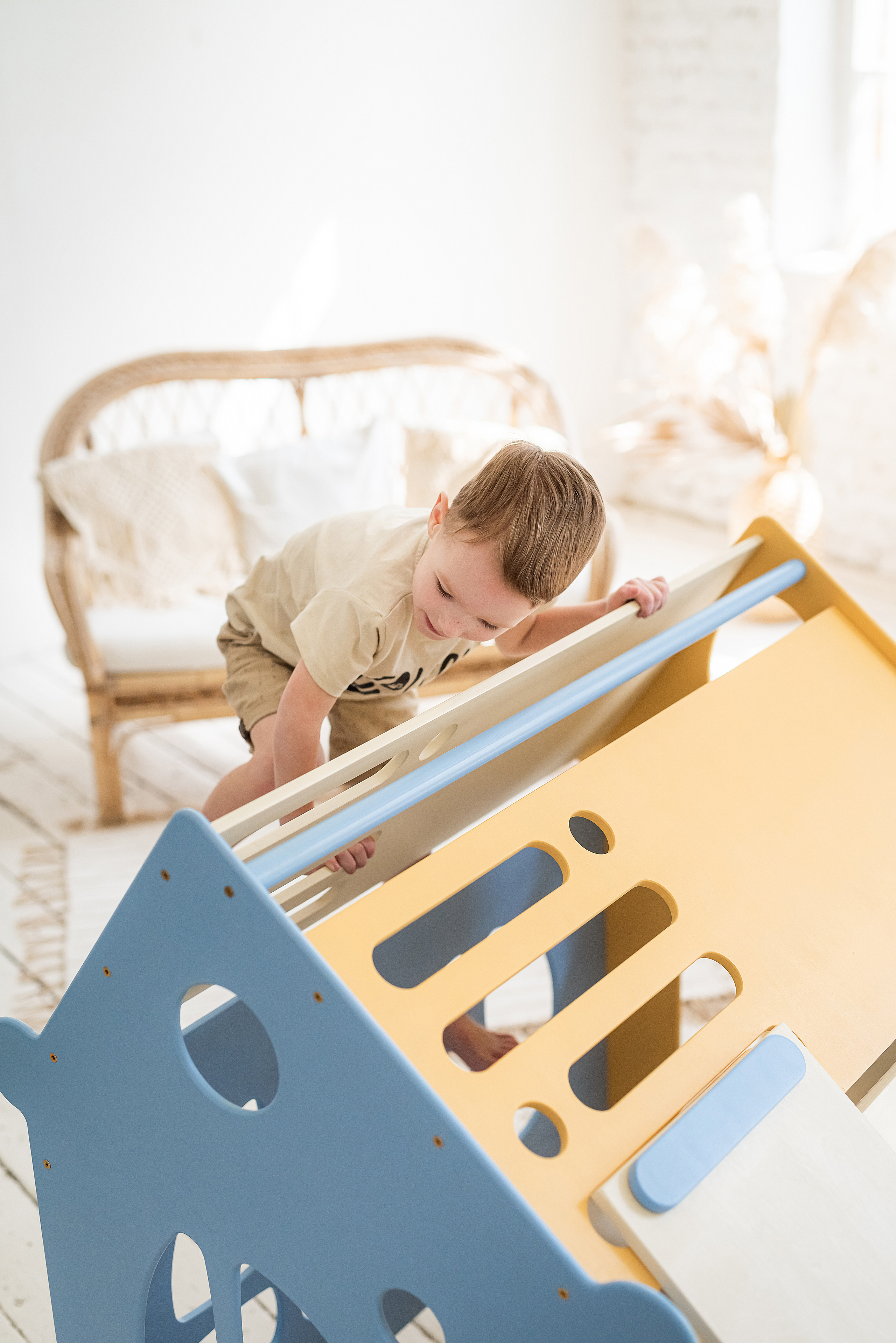 Fun C Gizmo — Toys. Fotogrāfs Rīgā. Gīmenes, individuālās un dažādu produktu fotosesijas