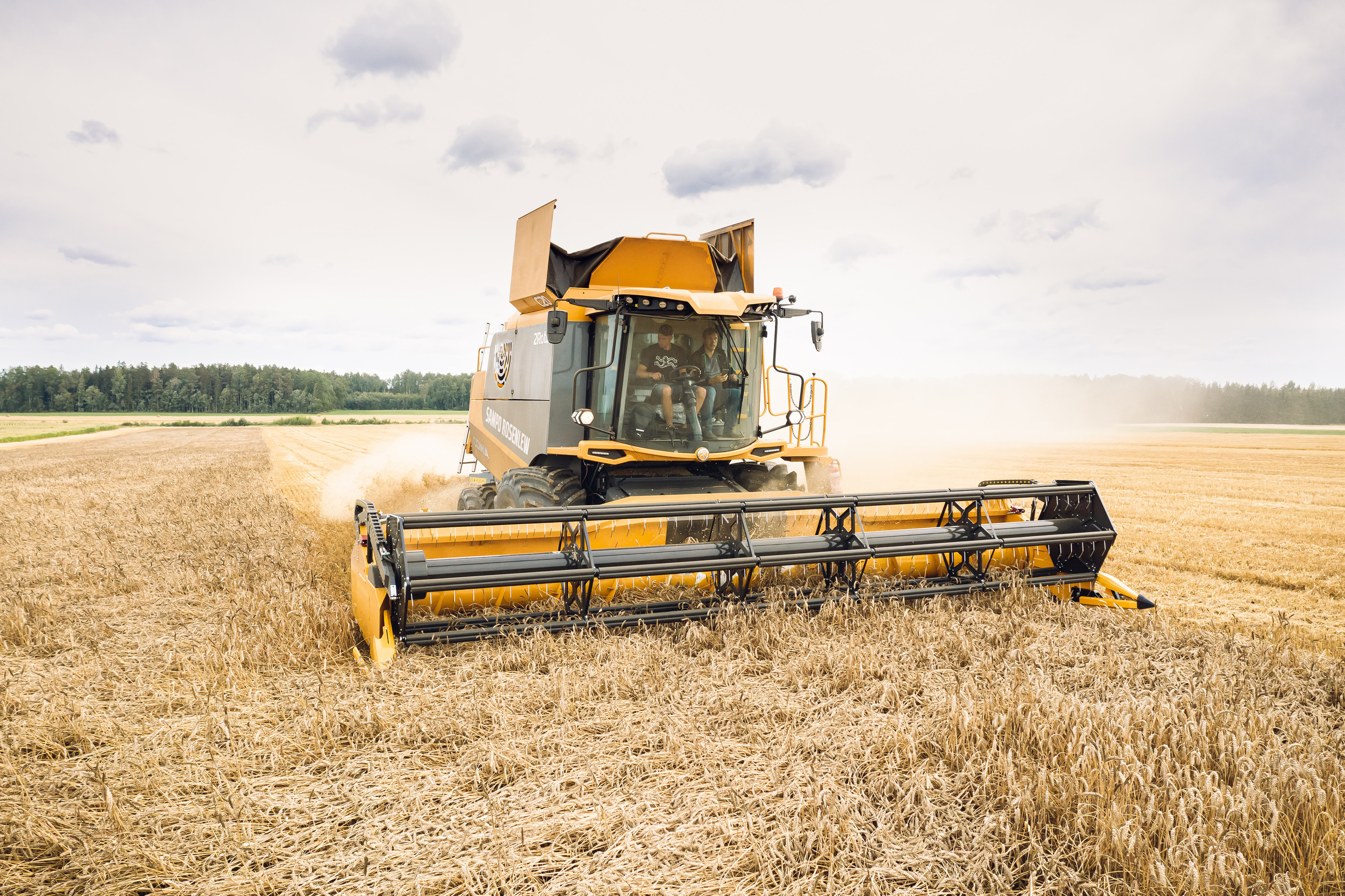 Armuss. Fotogrāfs Rīgā. Gīmenes, individuālās un dažādu produktu fotosesijas