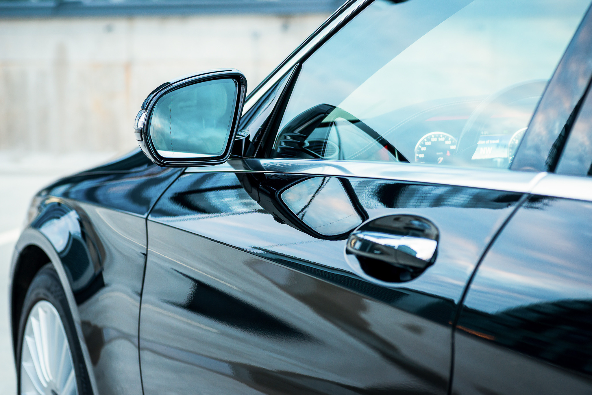 Mercedes S350. Fotogrāfs Rīgā. Gīmenes, individuālās un dažādu produktu fotosesijas