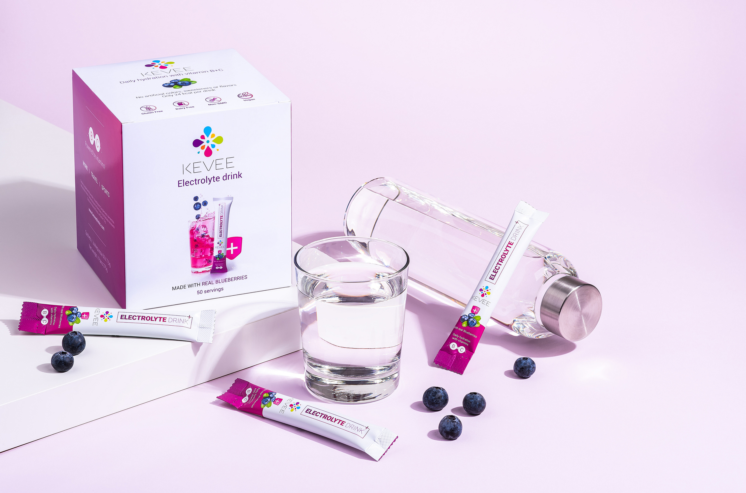 Kevee Drinks. Fotogrāfs Rīgā. Gīmenes, individuālās un dažādu produktu fotosesijas