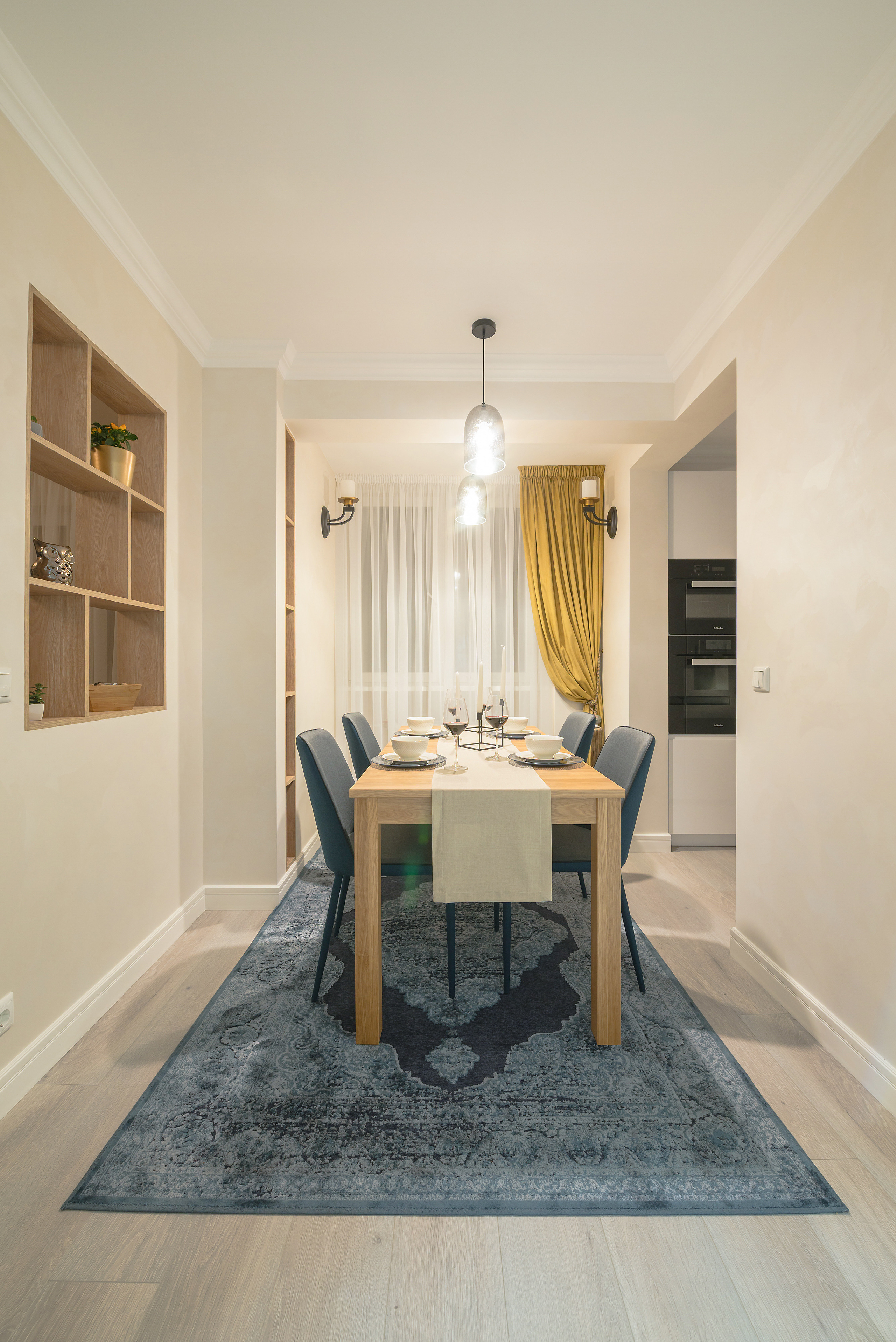 Flat. Fotogrāfs Rīgā. Gīmenes, individuālās un dažādu produktu fotosesijas