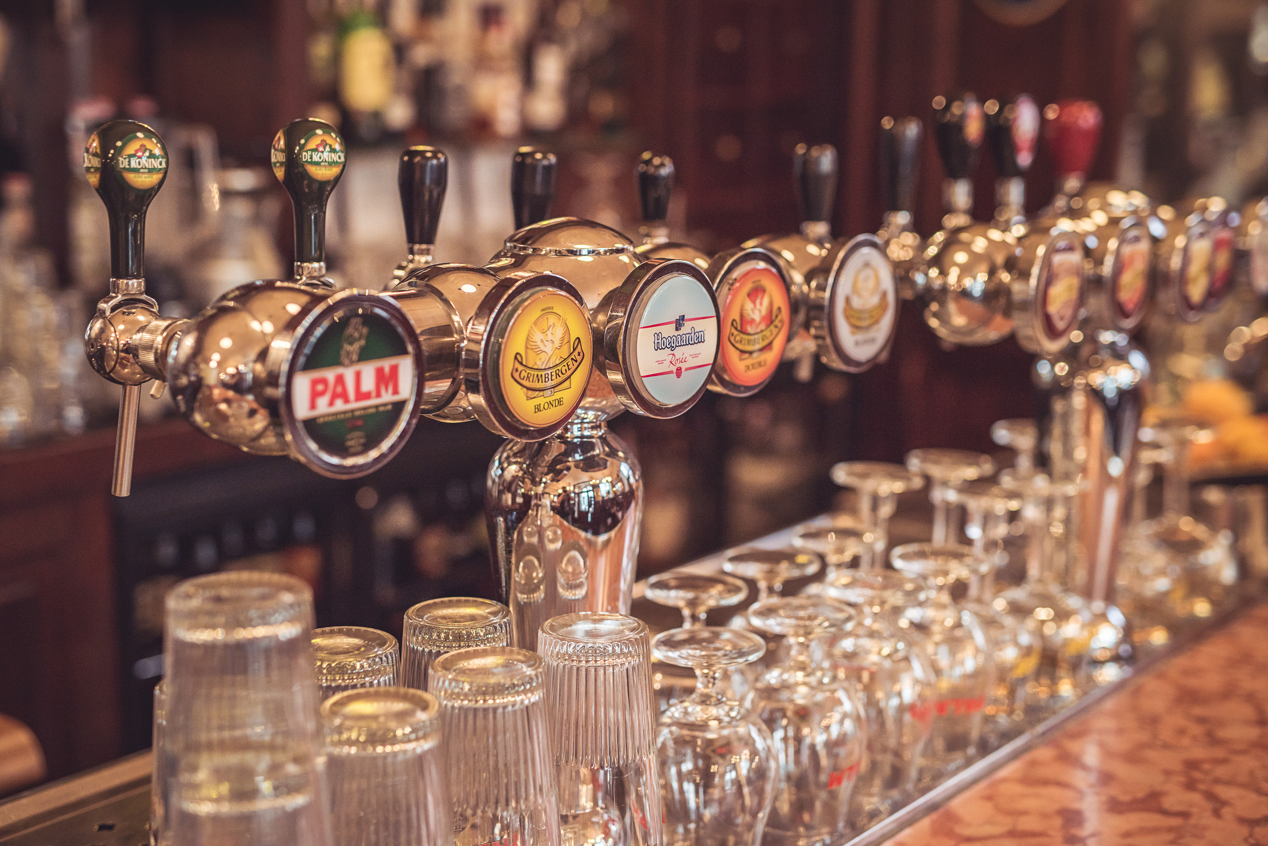 Bon ViVant Beer Pub. Fotogrāfs Rīgā. Gīmenes, individuālās un dažādu produktu fotosesijas