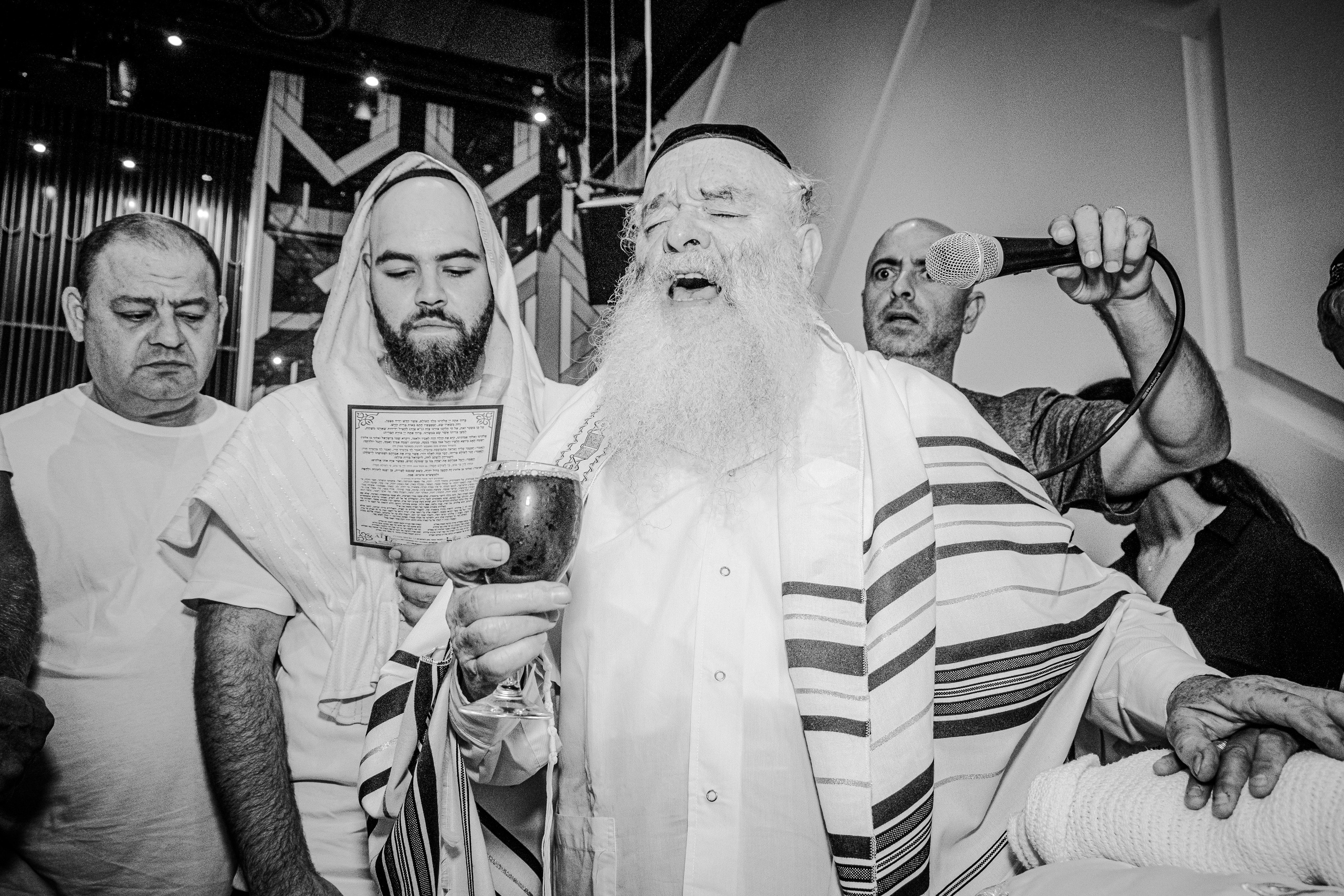 MAY…. Middle East Photo Agency — Photography & Event Magnets — סוכנות צילום והדפסת מגנטים לאירועים