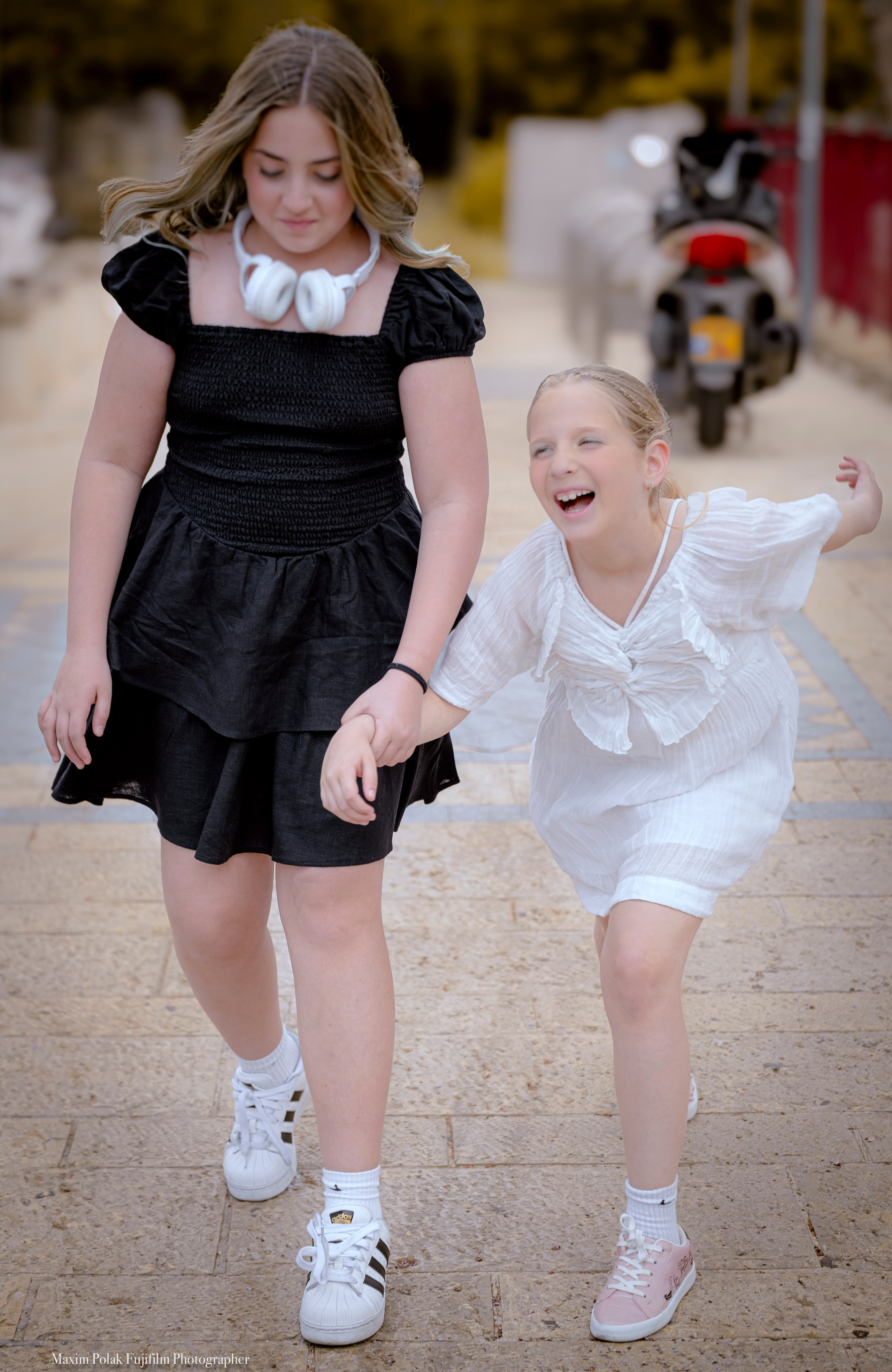 KARINA. Middle East Photo Agency — Photography & Event Magnets — סוכנות צילום והדפסת מגנטים לאירועים