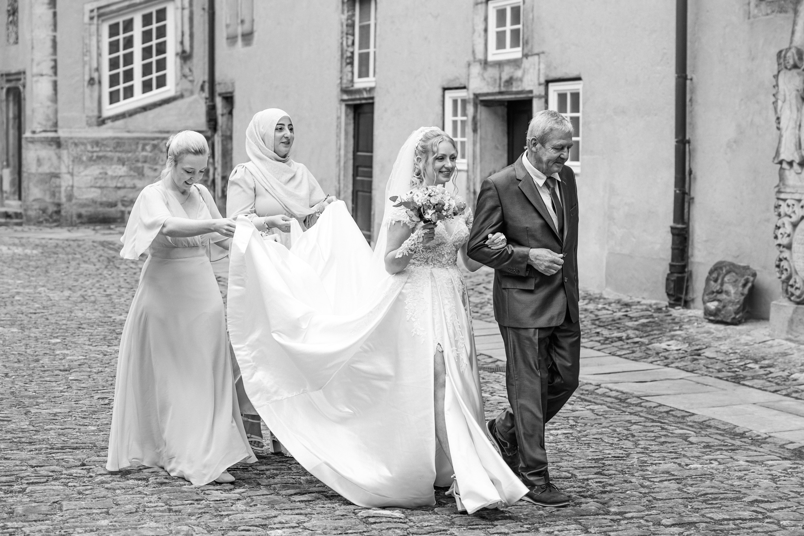 Hochzeit im Schloss Detmold – Kreatives Hochzeit Fotoshooting & Emotionale Hochzeitsreportagen!. Hochzeitsfotografin in Gütersloh | Authentische Hochzeitsreportagen | TK Photographie