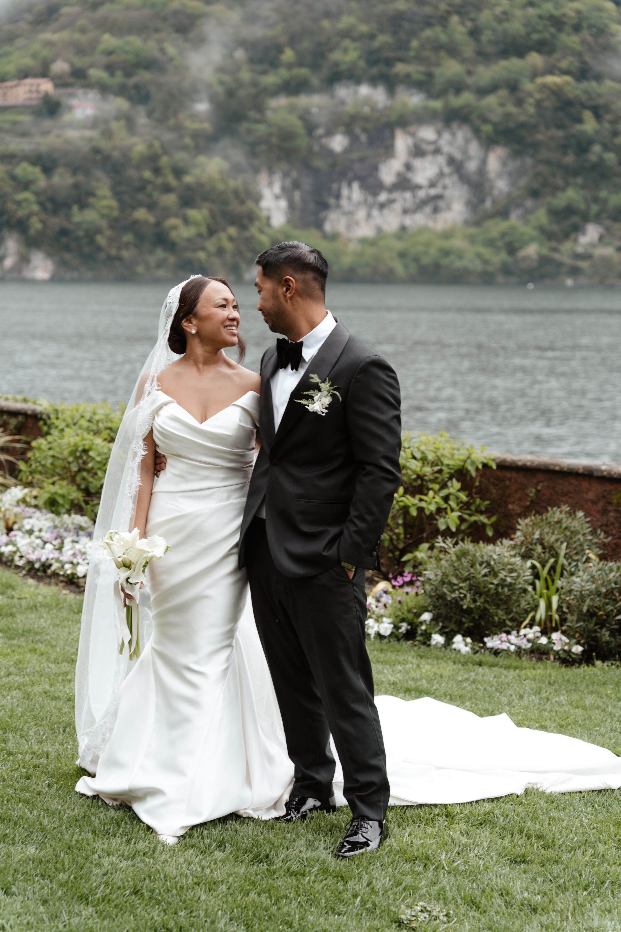 BEATRICE AND RAFAELE_LAKE COMO_Villa Regina Teodolinda. PHOTOGRAPHER IN ITALY