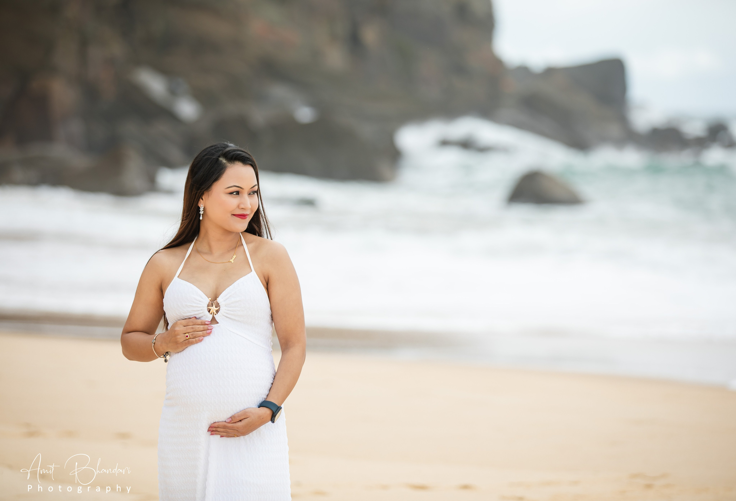 Outdoor Maternity Photoshoot. Freelance Photographer in Newcastle & Central Coast