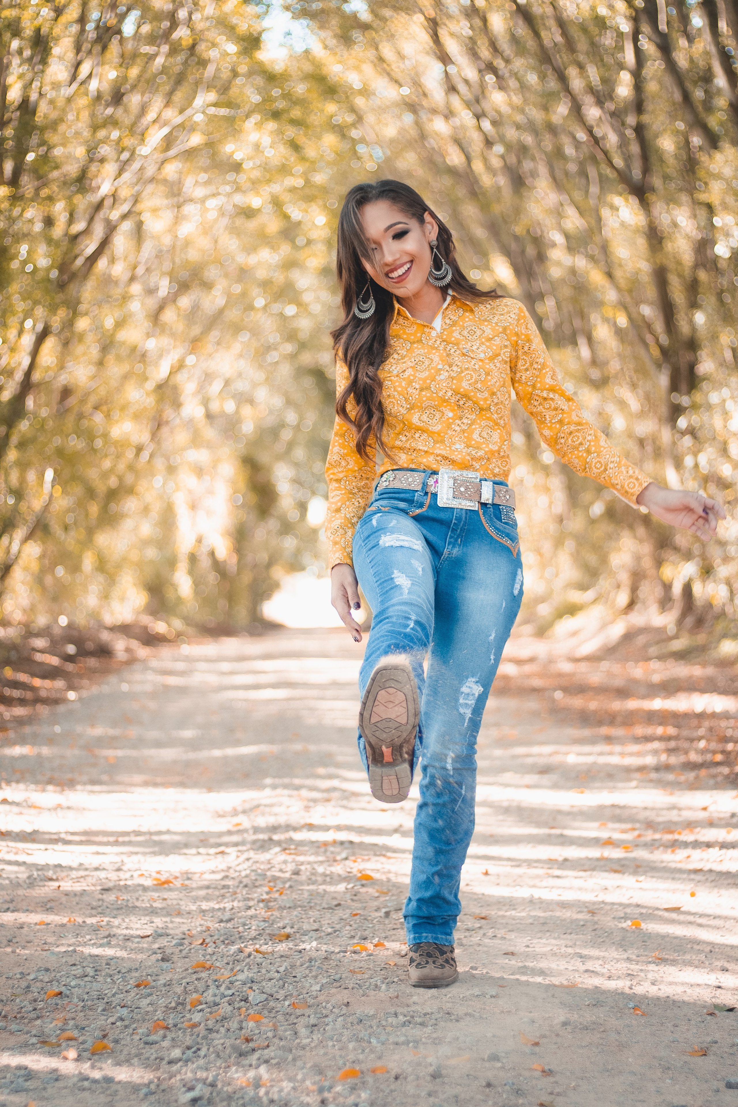 Ensaio Individual ao Ar Livre em Holambra. Joyce Maria Fotografia | Fotógrafa em Holambra