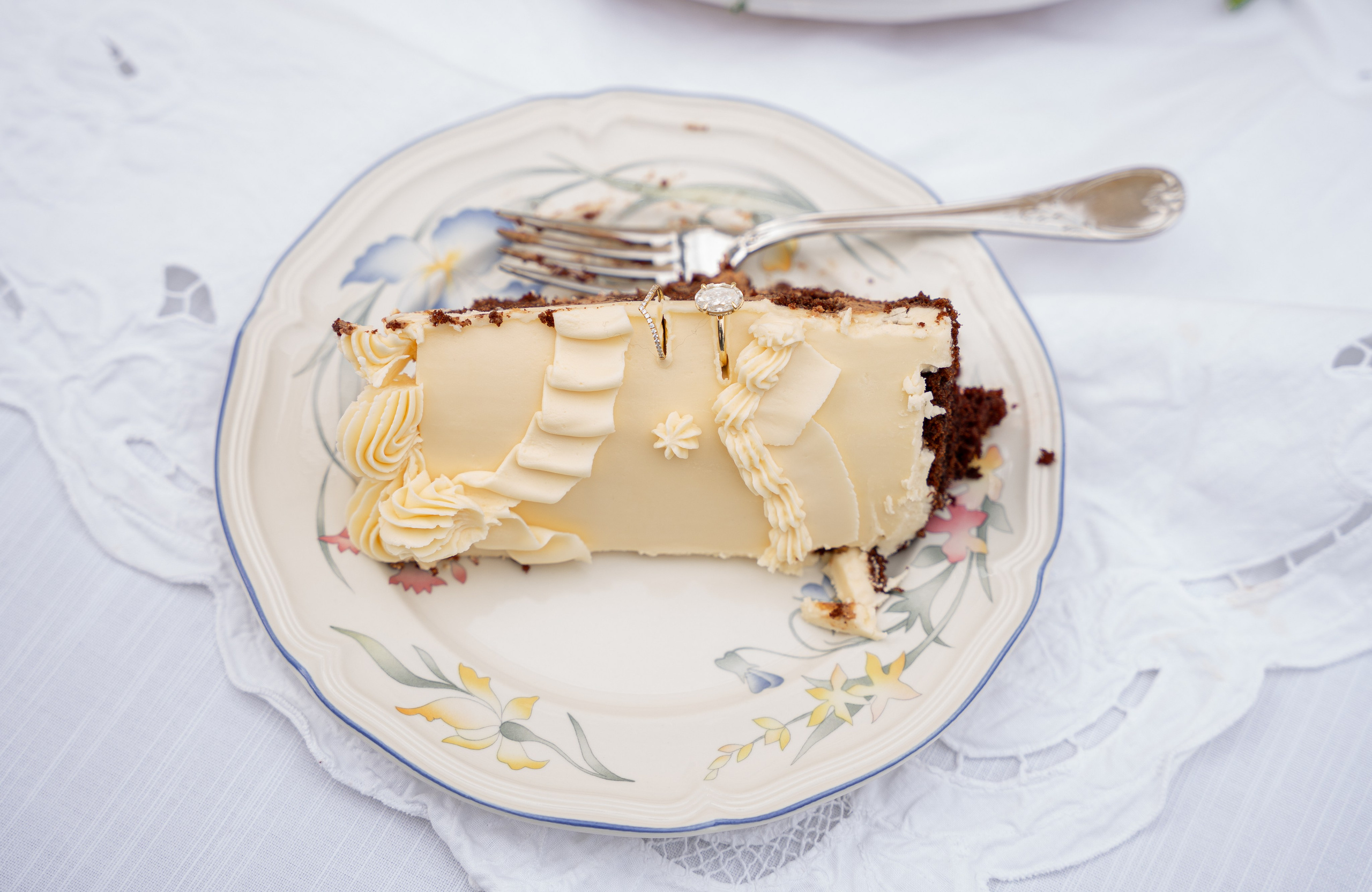 Chateau elopement inspiration. Wedding photographer in Paris Oksana Shum