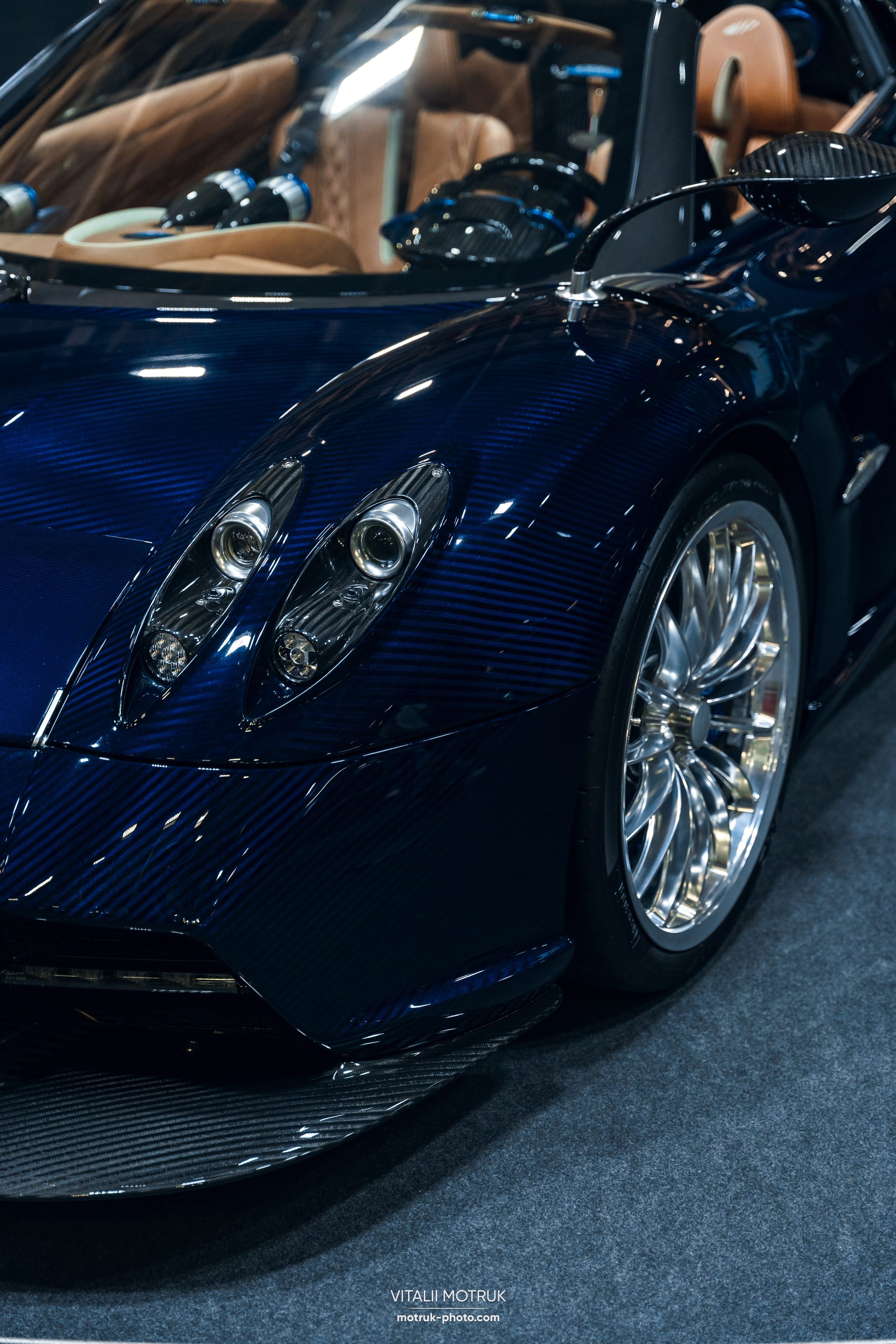 Retromobile 2026. Photographe de voitures à Paris — Vitalii Motruk