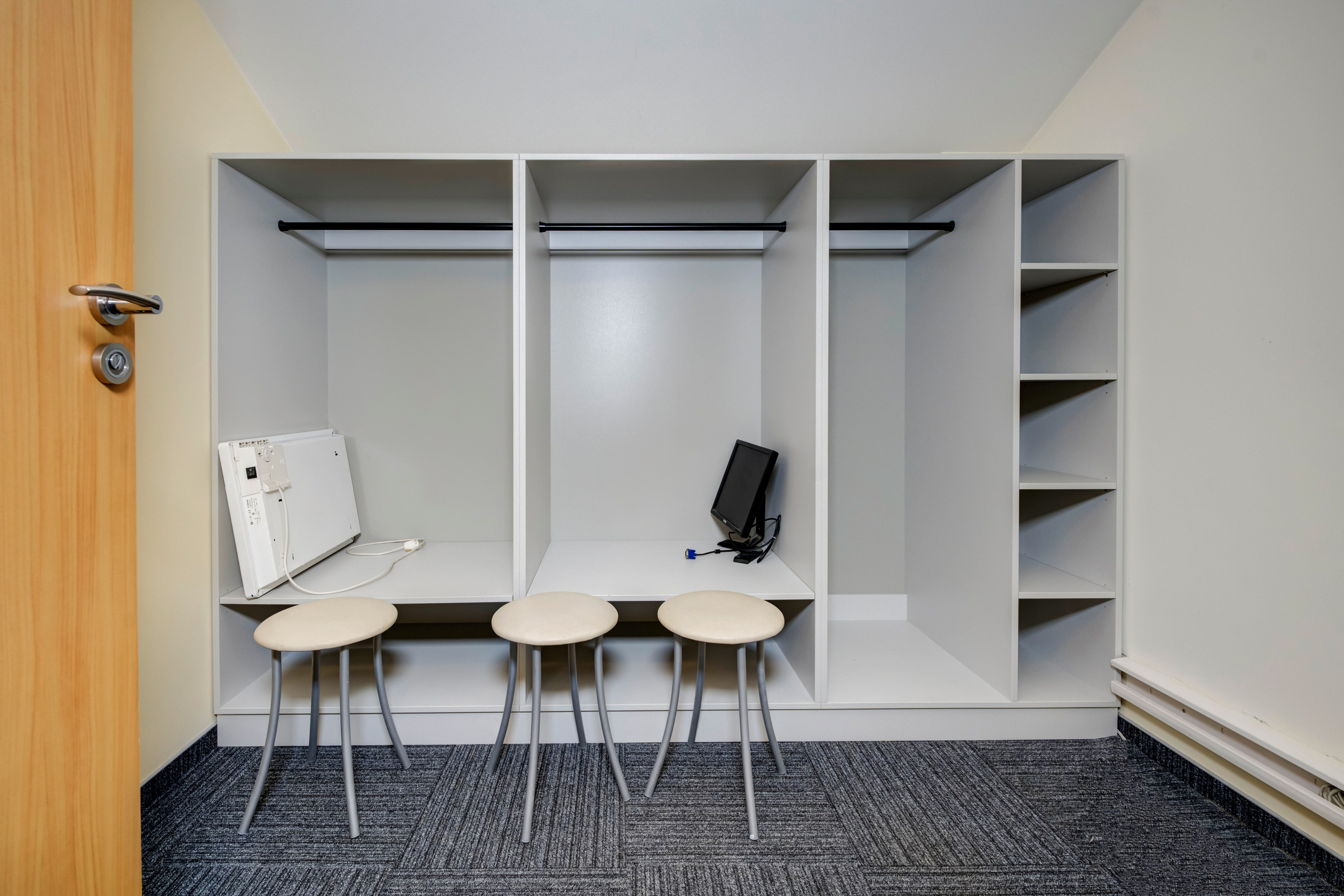 Kėstučio g. 30, komerc. patalpos. Elina Sapiega fotografė Vilniuje