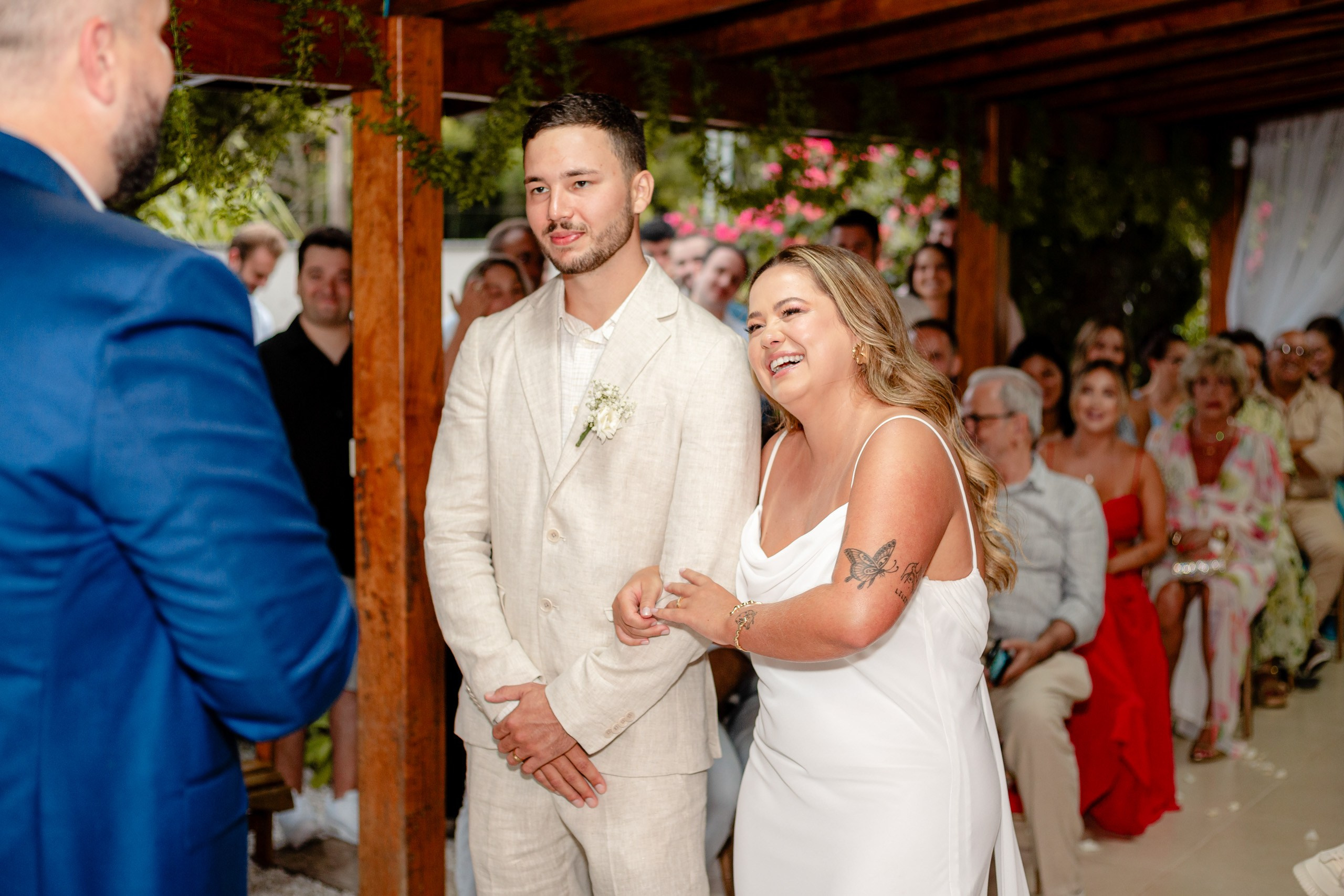 Cerimônia de casamento intimista em Bombinhas — Sarah e Eduardo